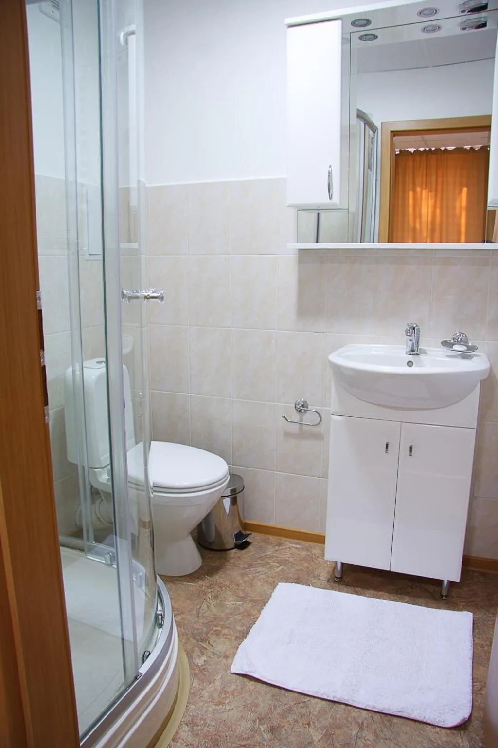 Shower in Chagala Hotel Aksai