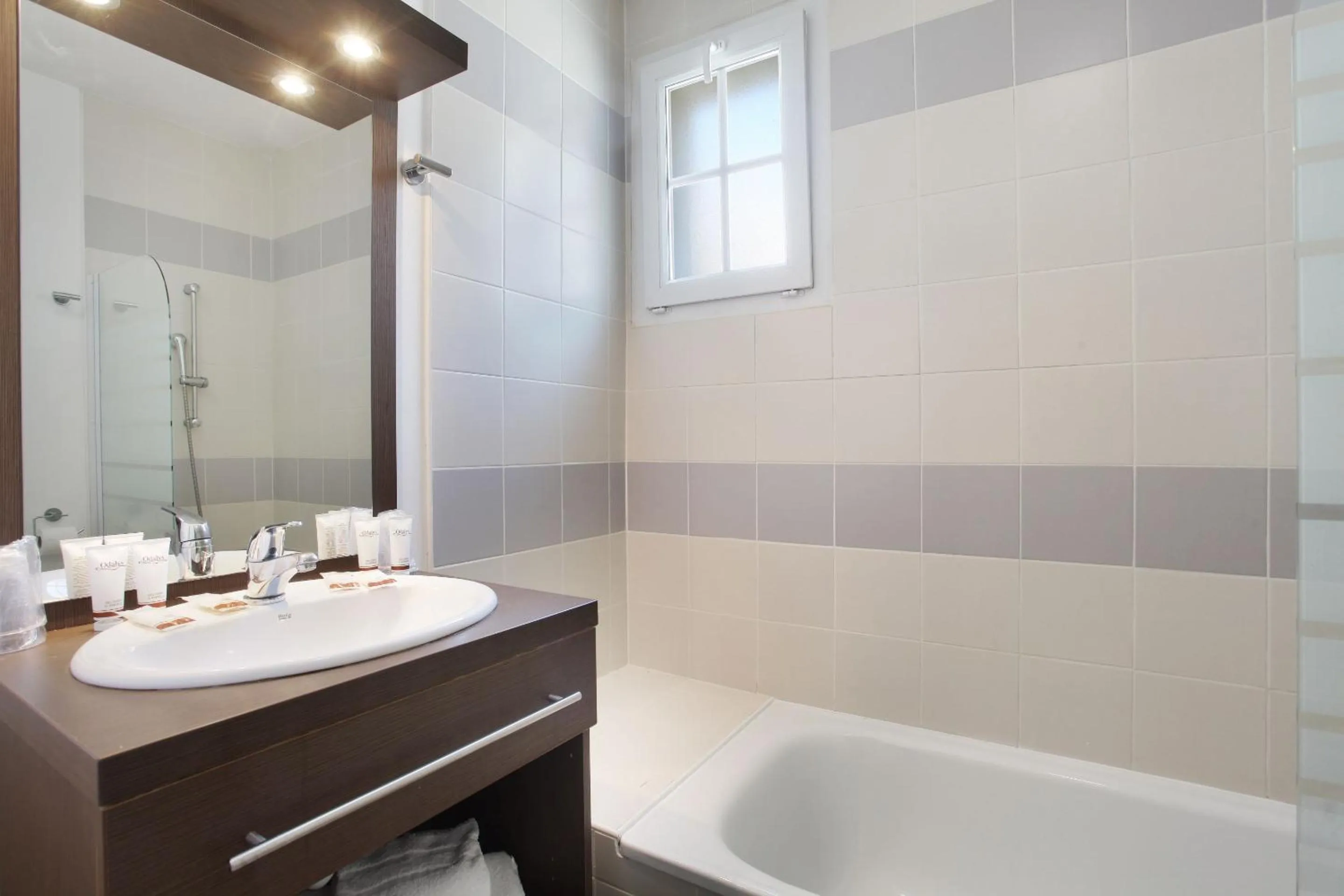 Bathroom in Terres de France - Résidence de la Cabre d'Or