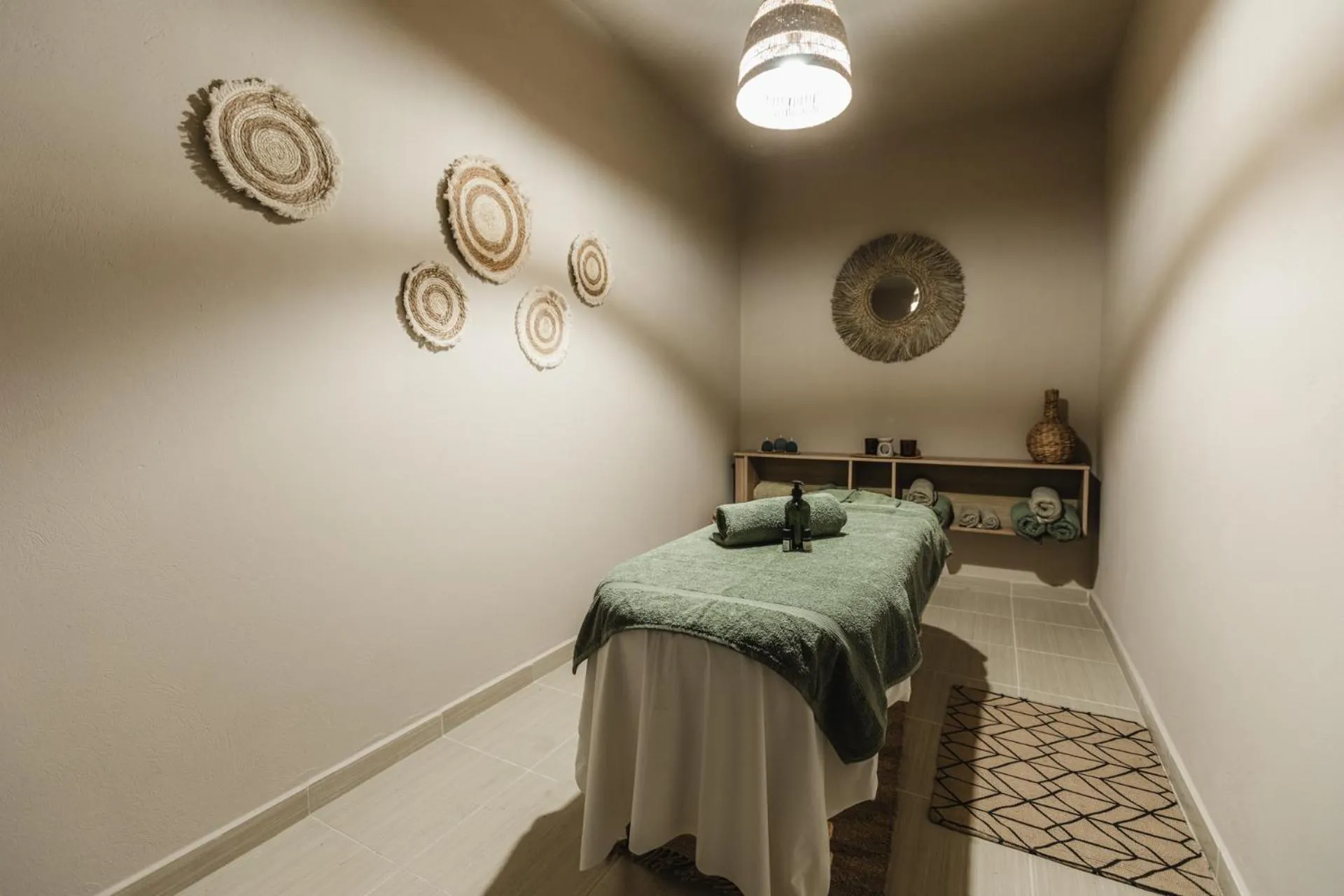 Spa and wellness centre/facilities, Bed in Infinity Hotel Gytheio