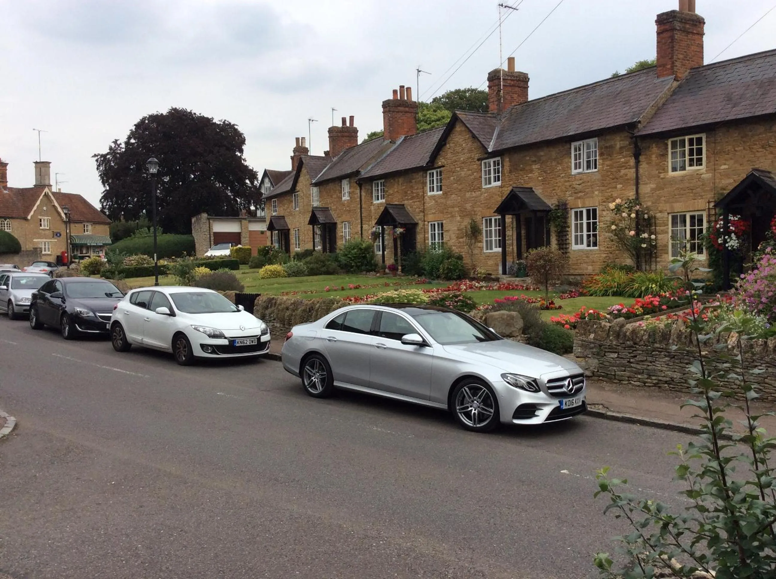 Bird's eye view in Three-Cranes