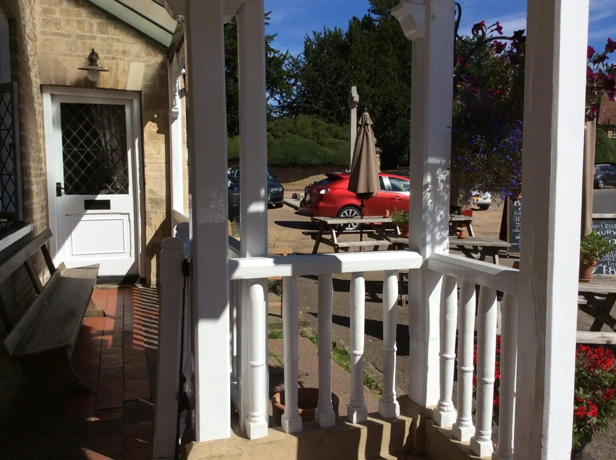 Decorative detail in Three-Cranes