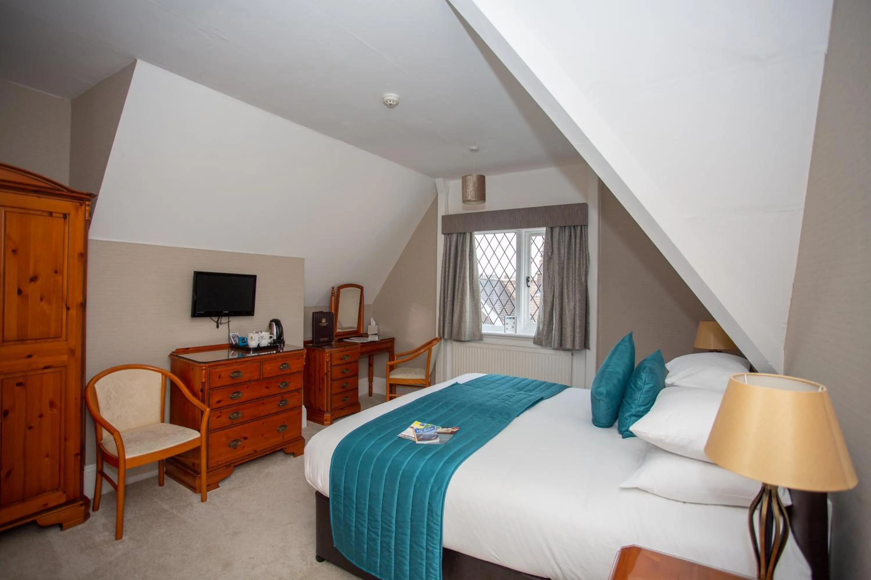 Bedroom, Bed in Sea Marge Hotel