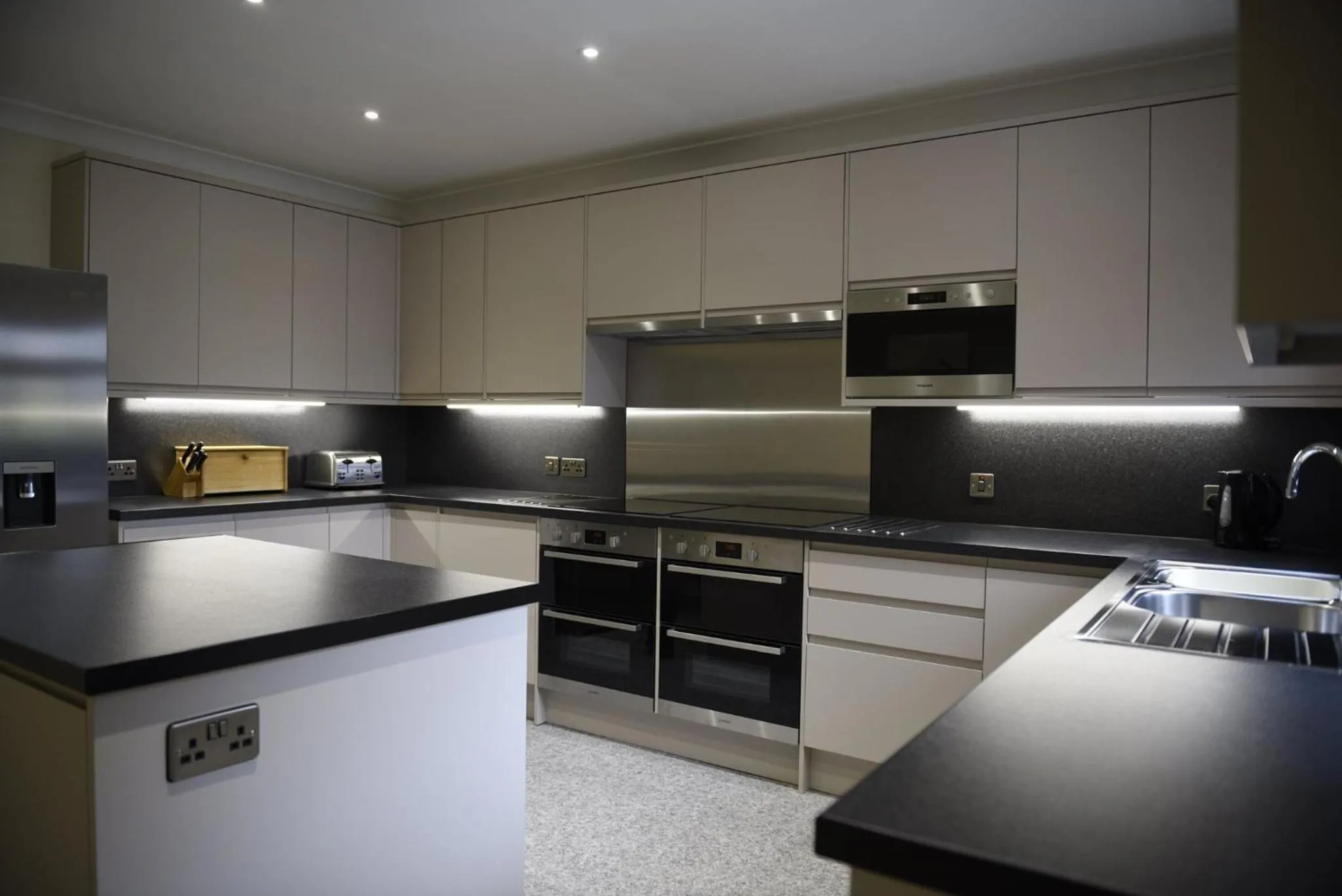 Kitchen or kitchenette in Toothbrush Rooms at Lattice Lodge - Guest Kitchen & EV Recharging