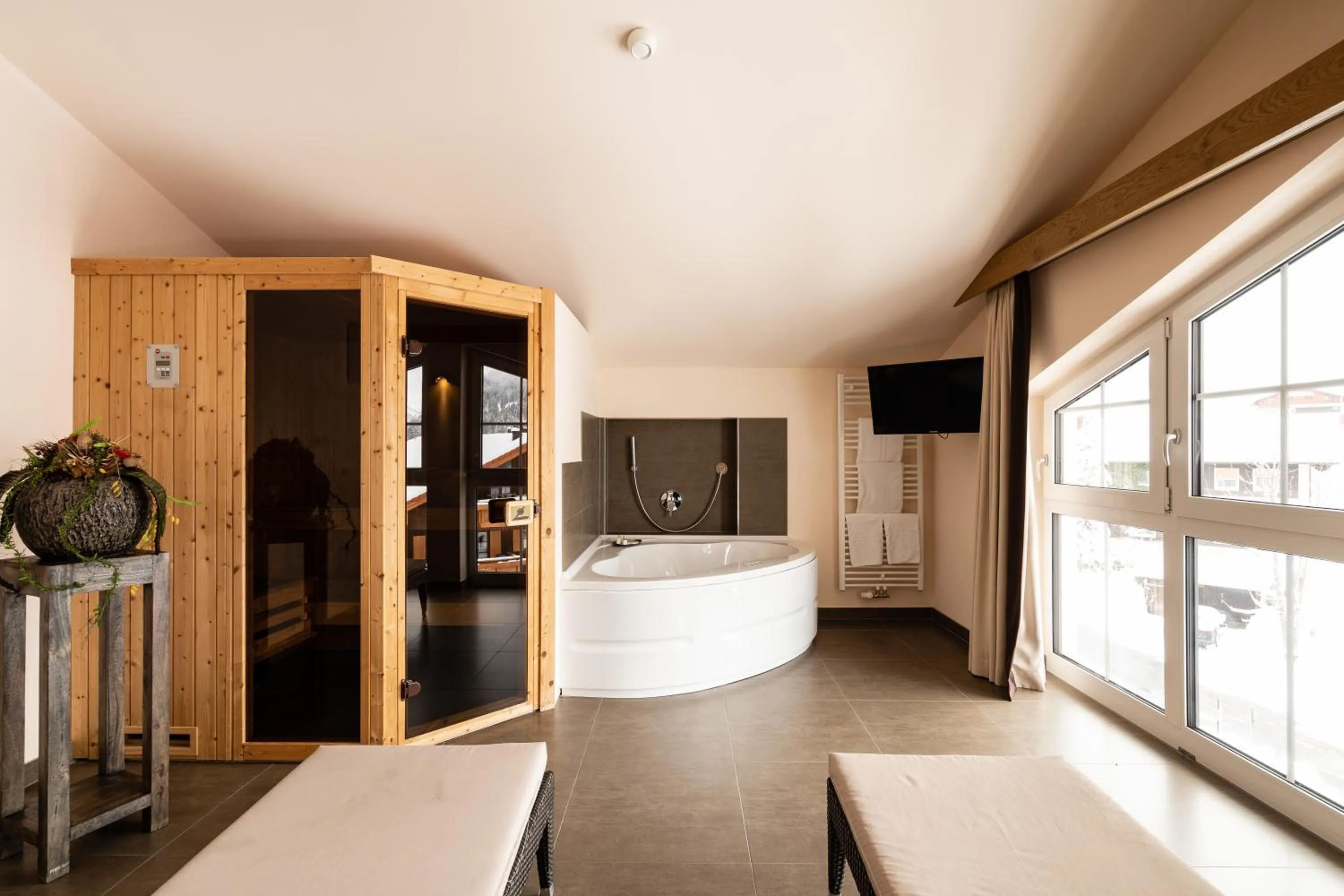 Spa and wellness centre/facilities in Panoramahotel Oberjoch