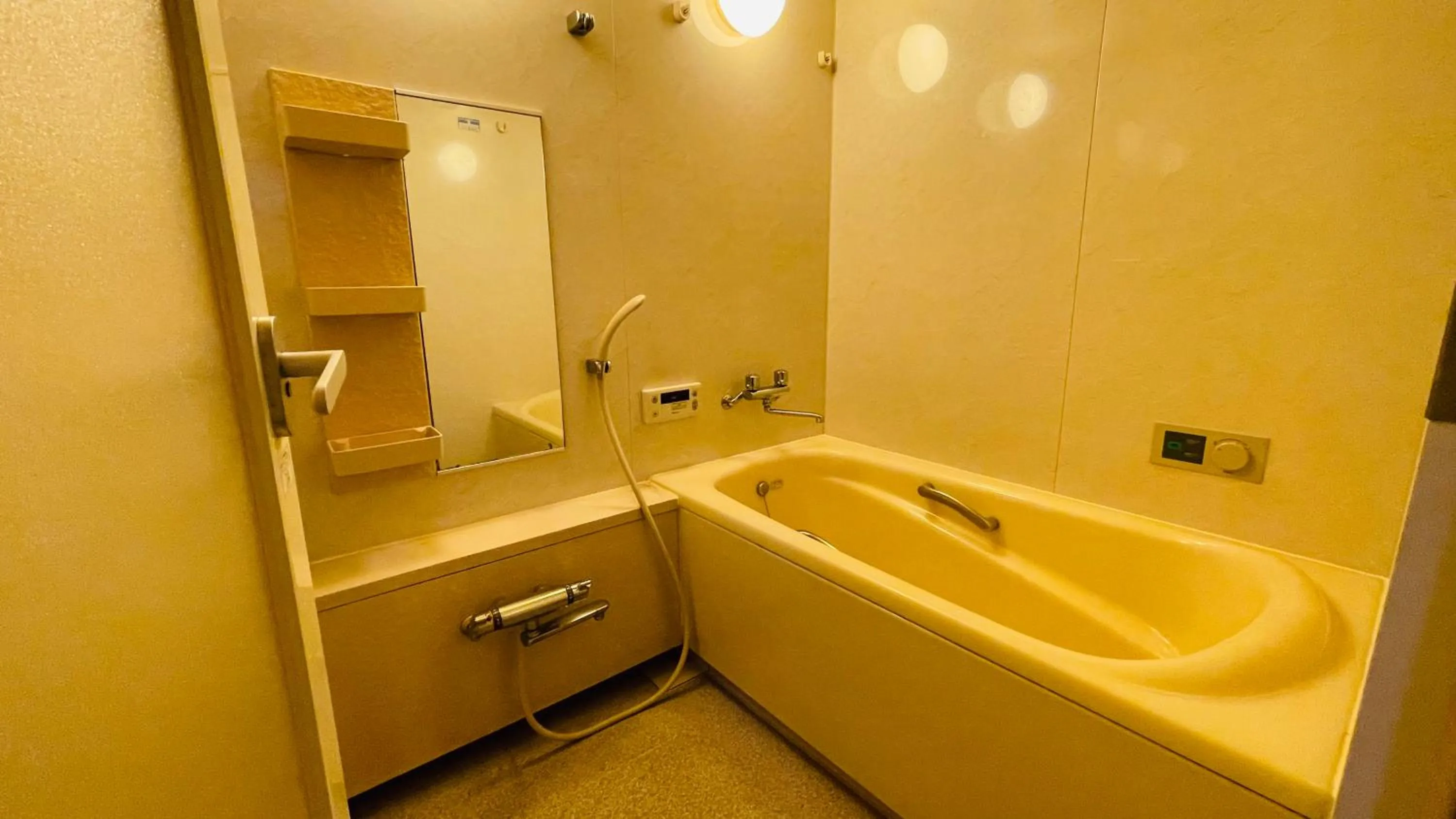 Bathroom in Kobe City Gardens Hotel (Formally Hotel Kobe Shishuen)
