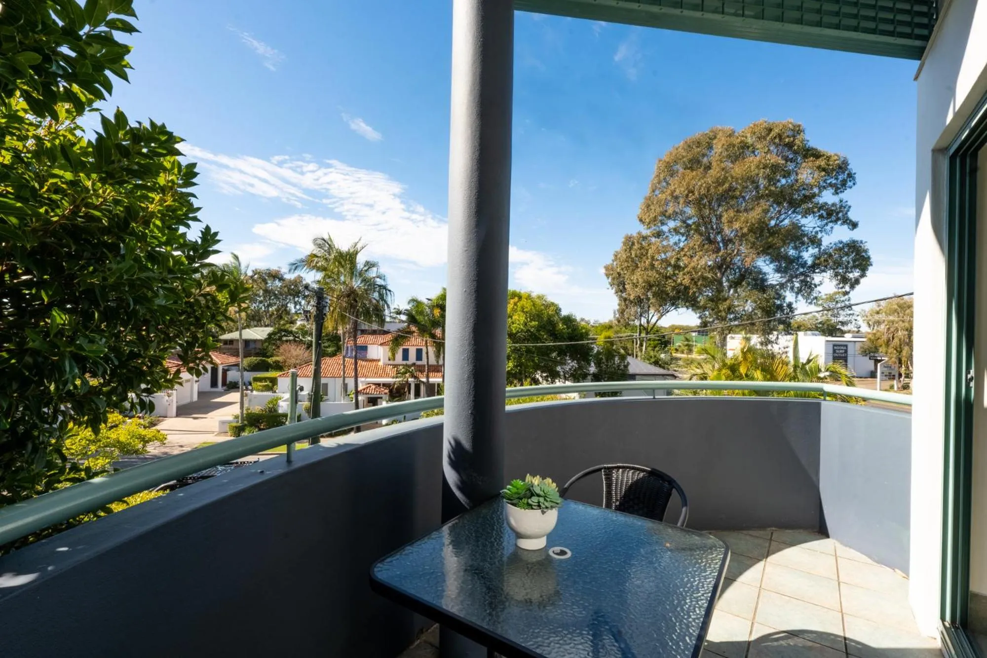 Day in Noosa River Sandy Shores