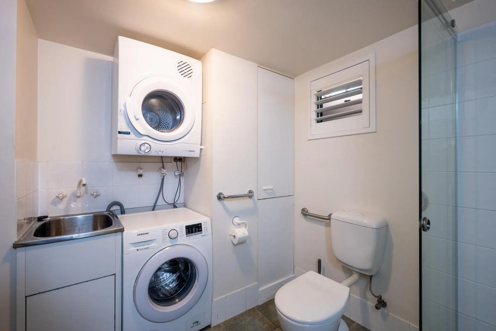 Toilet in Noosa River Sandy Shores