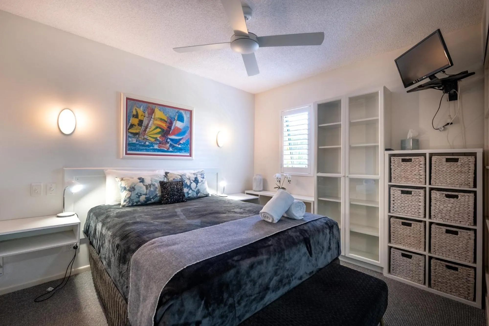 Bed in Noosa River Sandy Shores