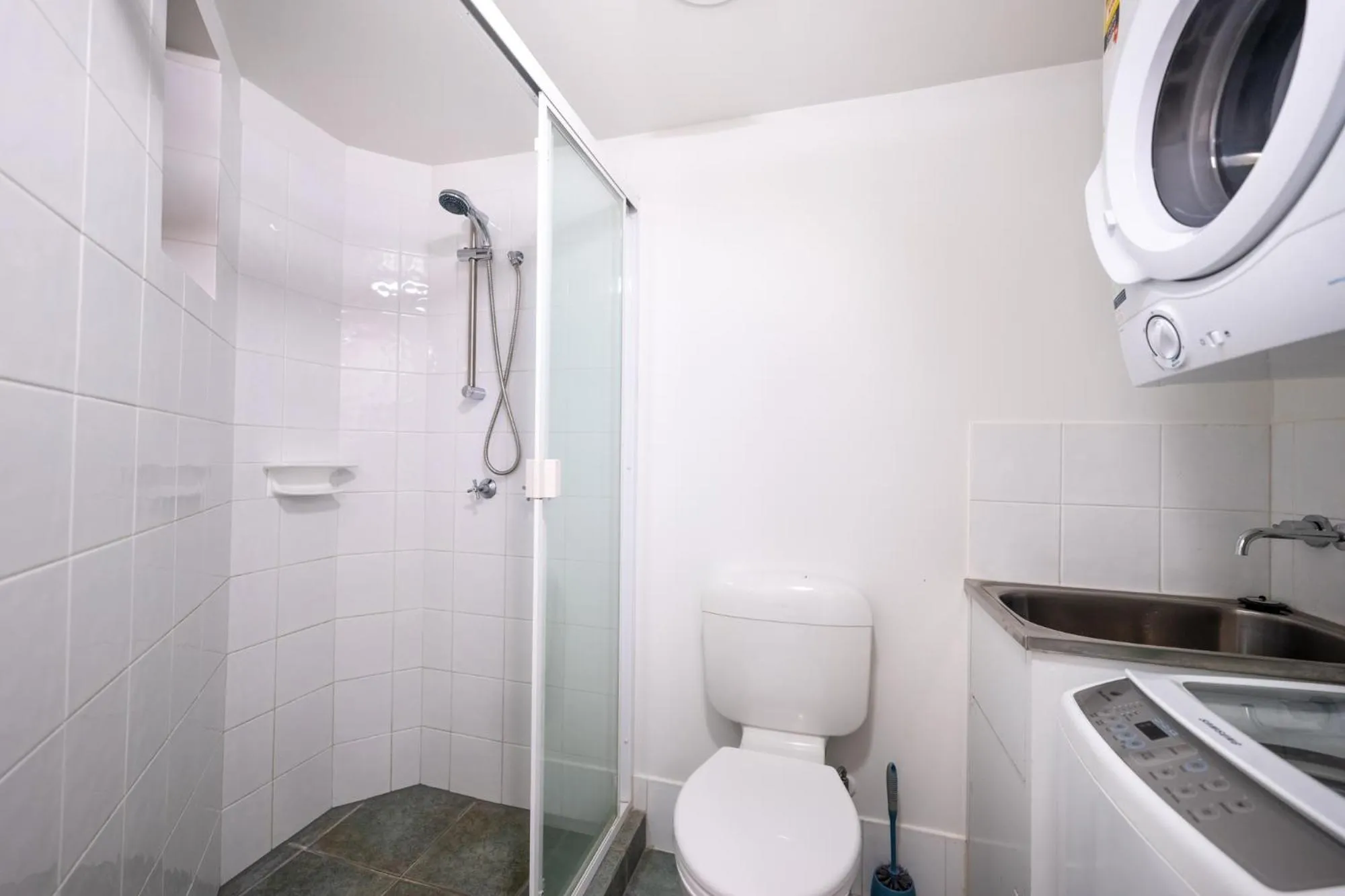 Shower in Noosa River Sandy Shores