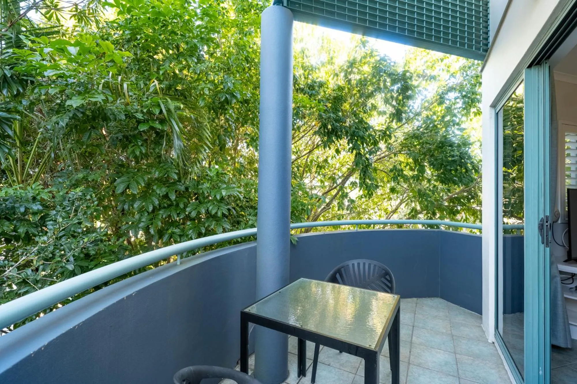 Garden in Noosa River Sandy Shores