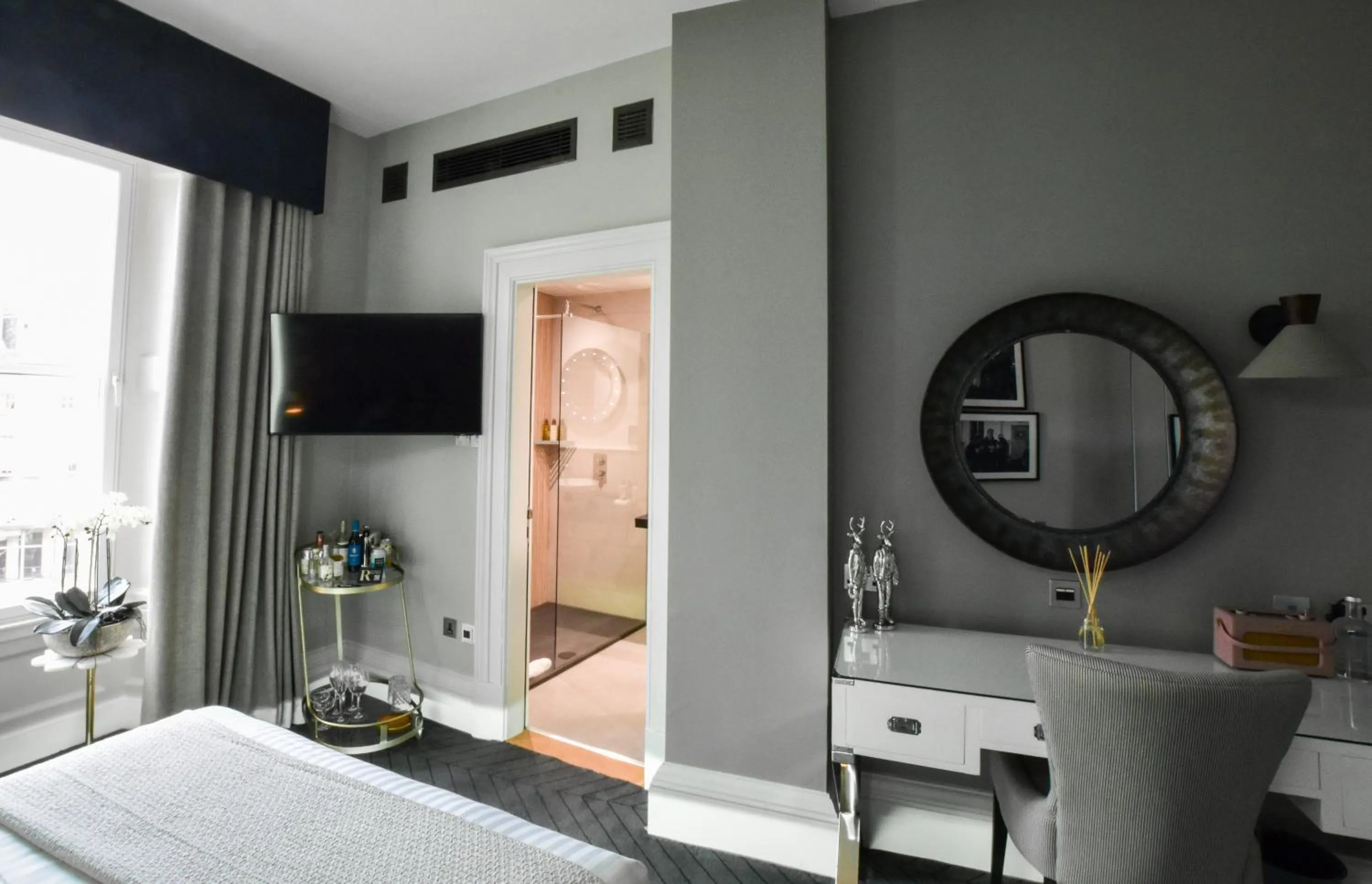 TV and multimedia, Bed in The Rutland Hotel & Apartments