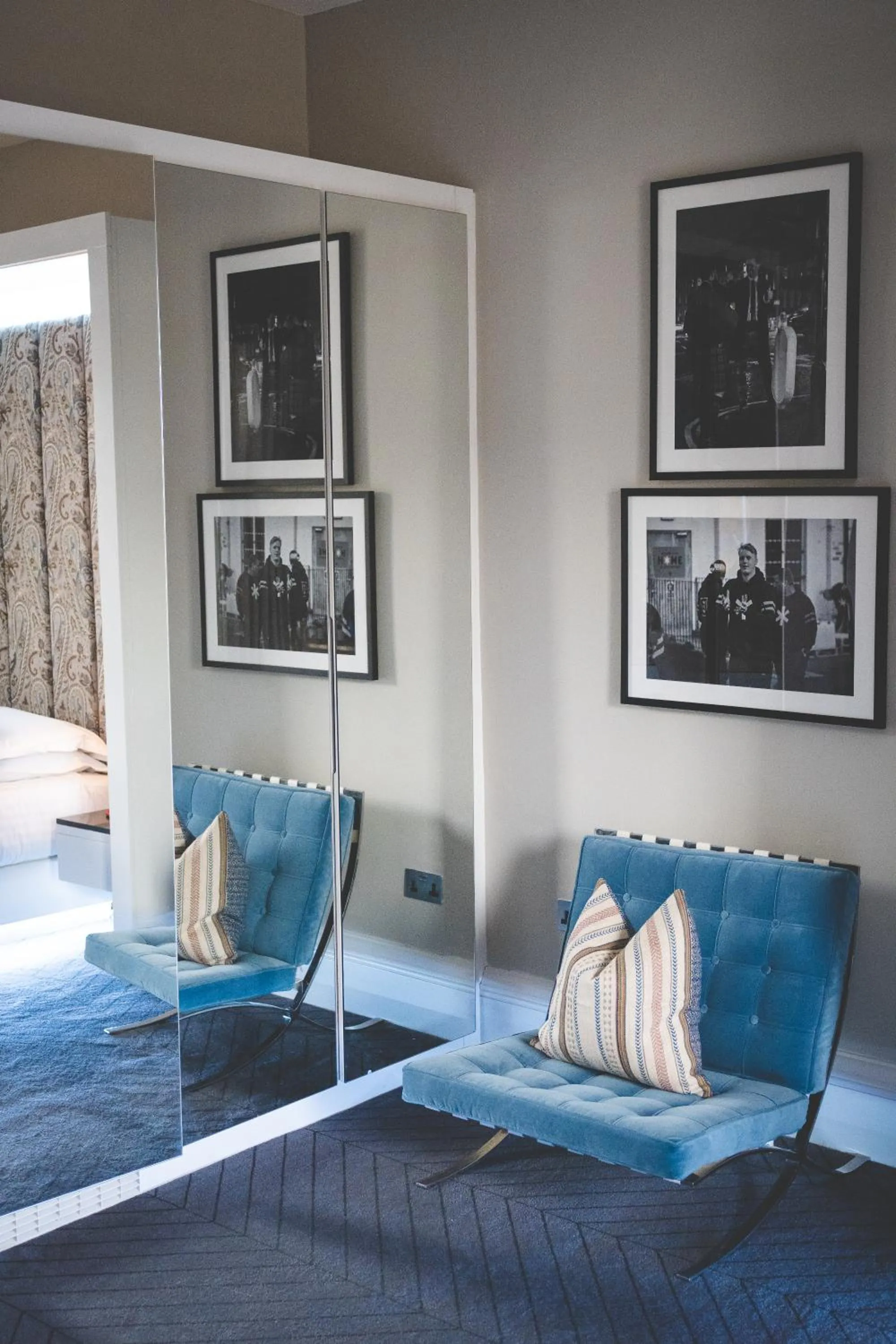 Seating area, Bed in The Rutland Hotel & Apartments