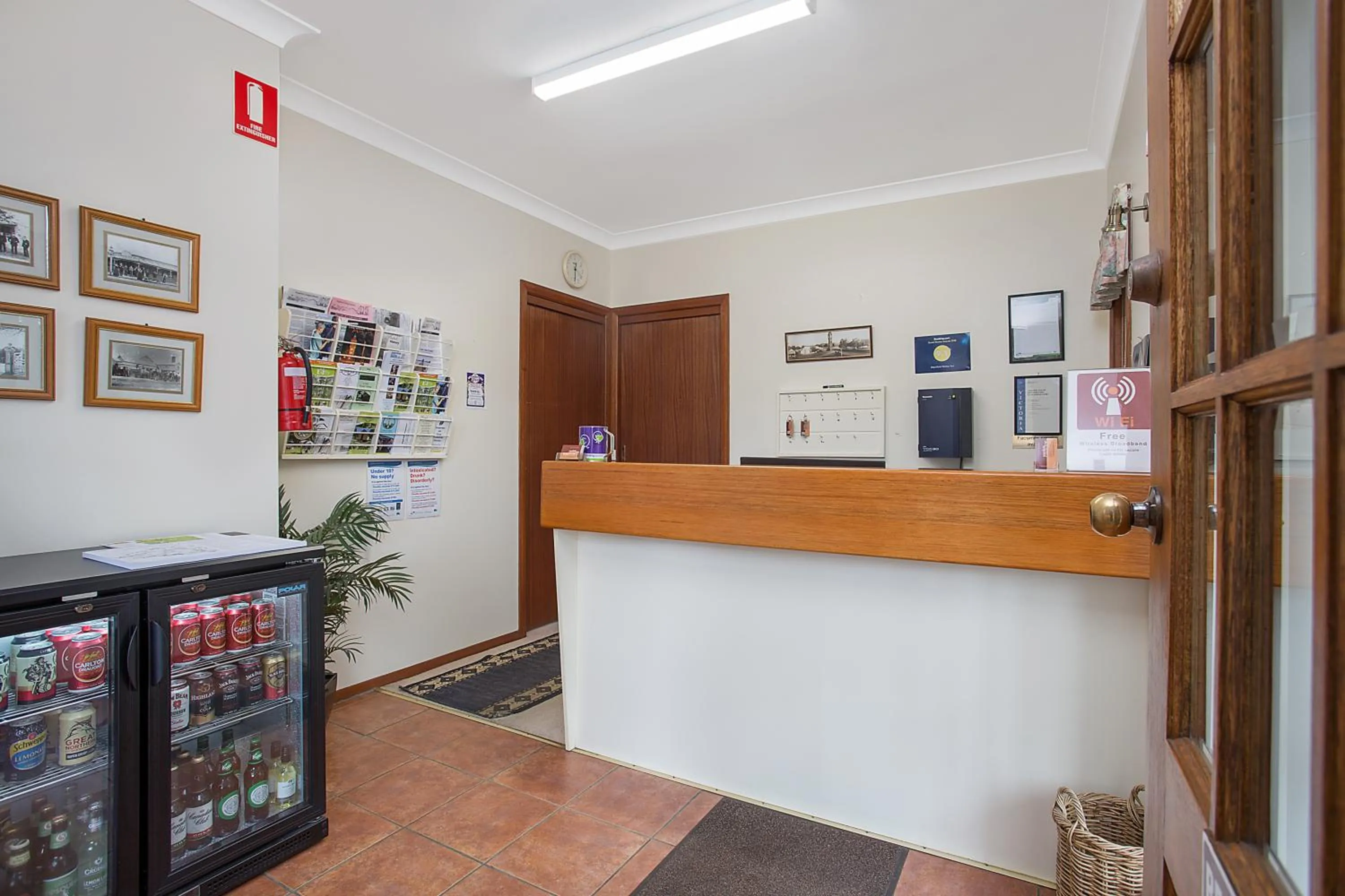 Lobby or reception in Manifold Motor Inn