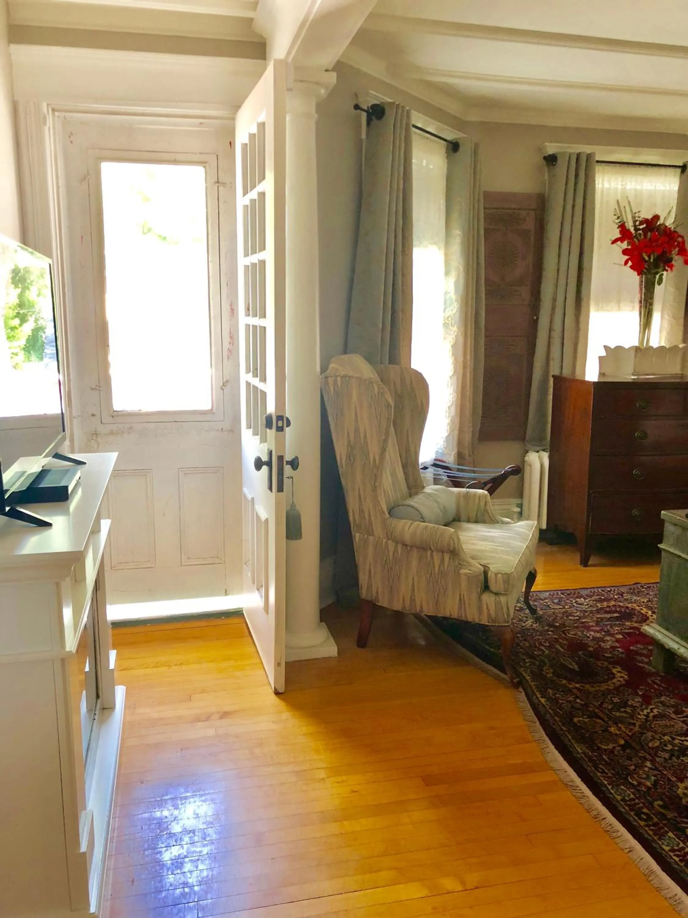 Seating area in 1000 Islands Bed and Breakfast-The Bulloch House