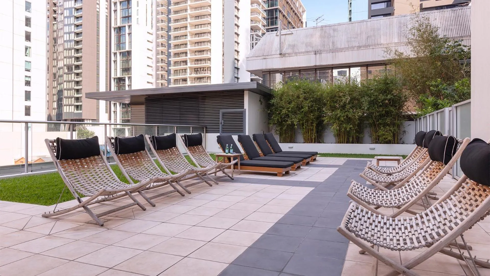 Patio in Oaks Brisbane Festival Suites