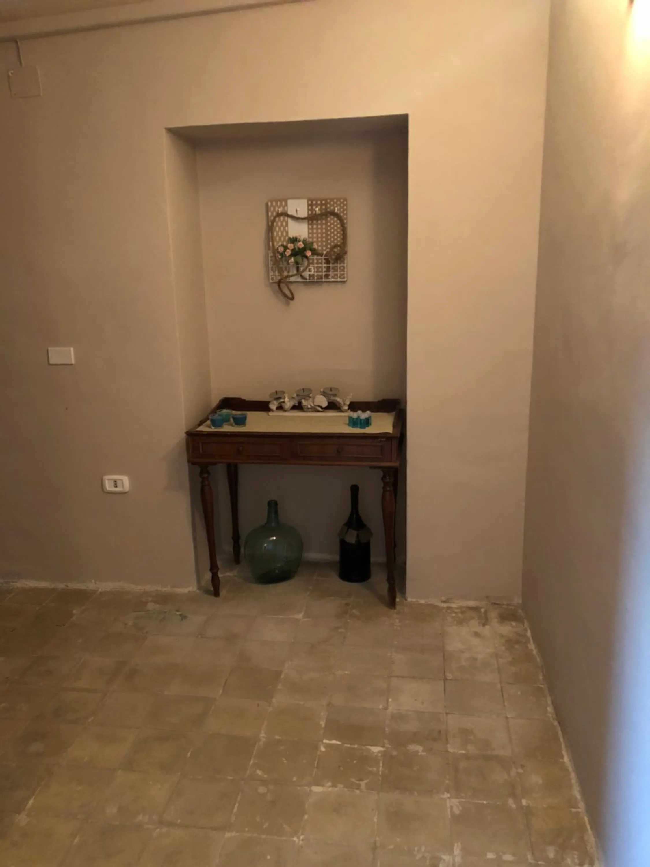 Photo of the whole room in Decri resort