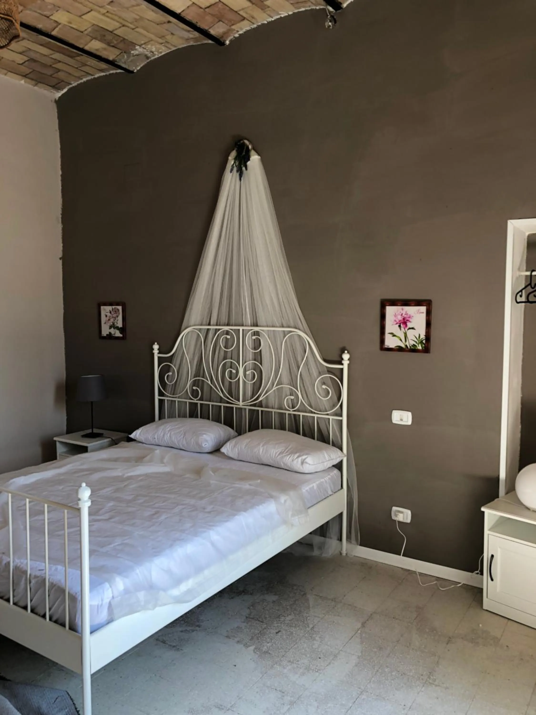 Photo of the whole room, Bed in Decri resort