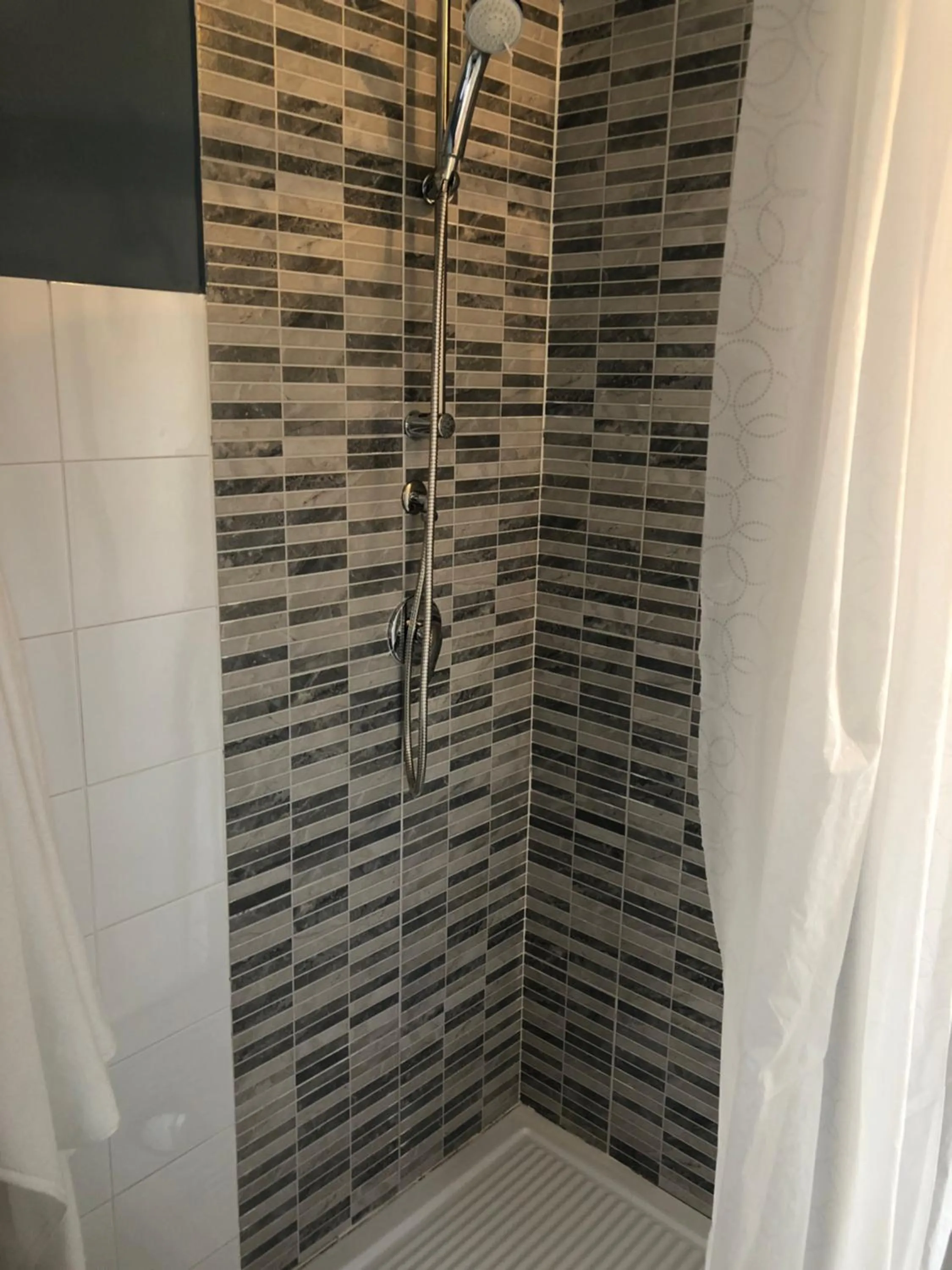 Bathroom in Decri resort