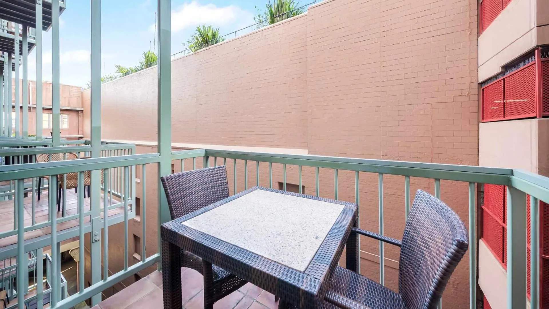 Balcony/Terrace in Oaks Sydney Goldsbrough Suites