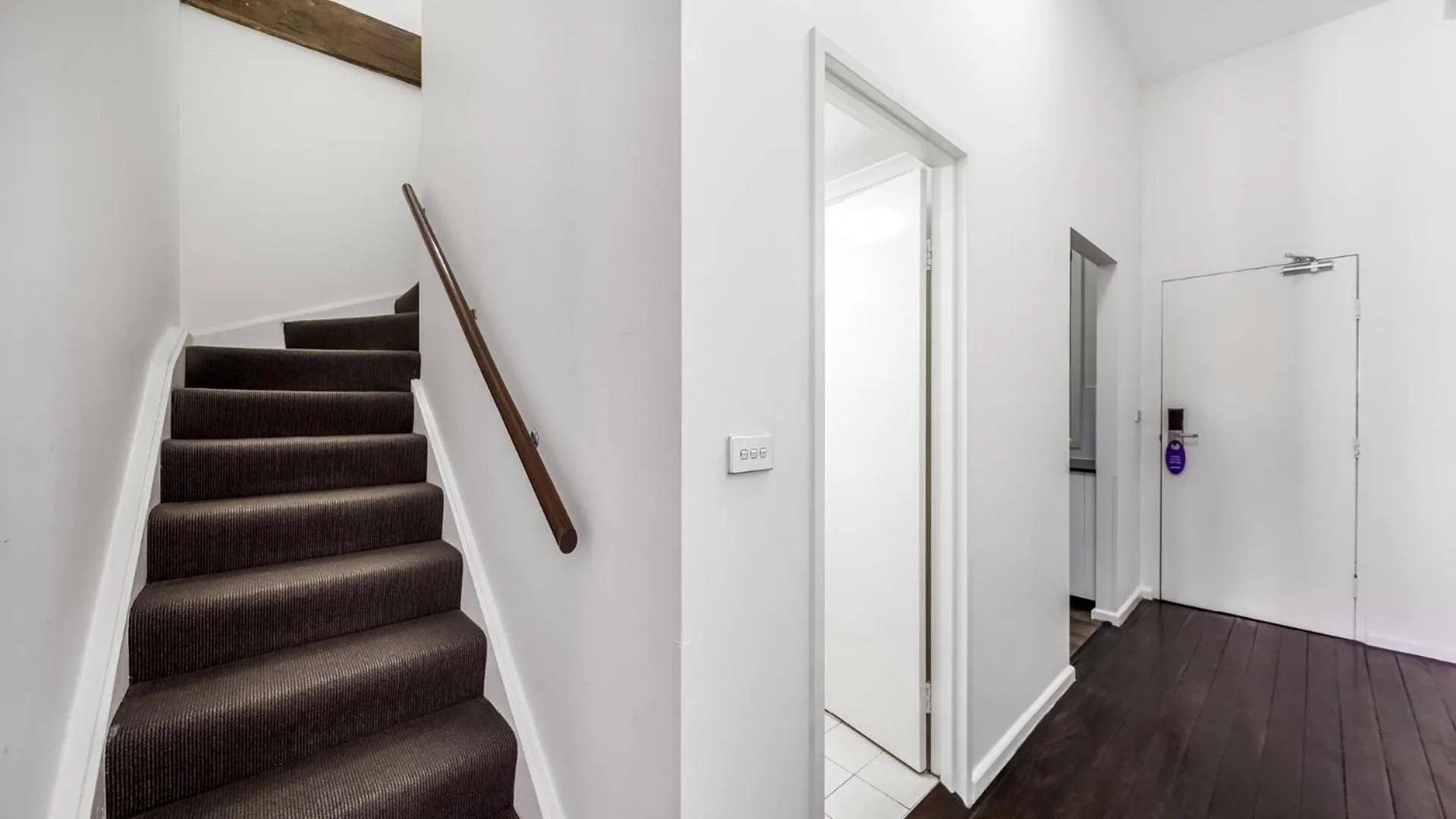 Facade/entrance in Oaks Sydney Goldsbrough Suites