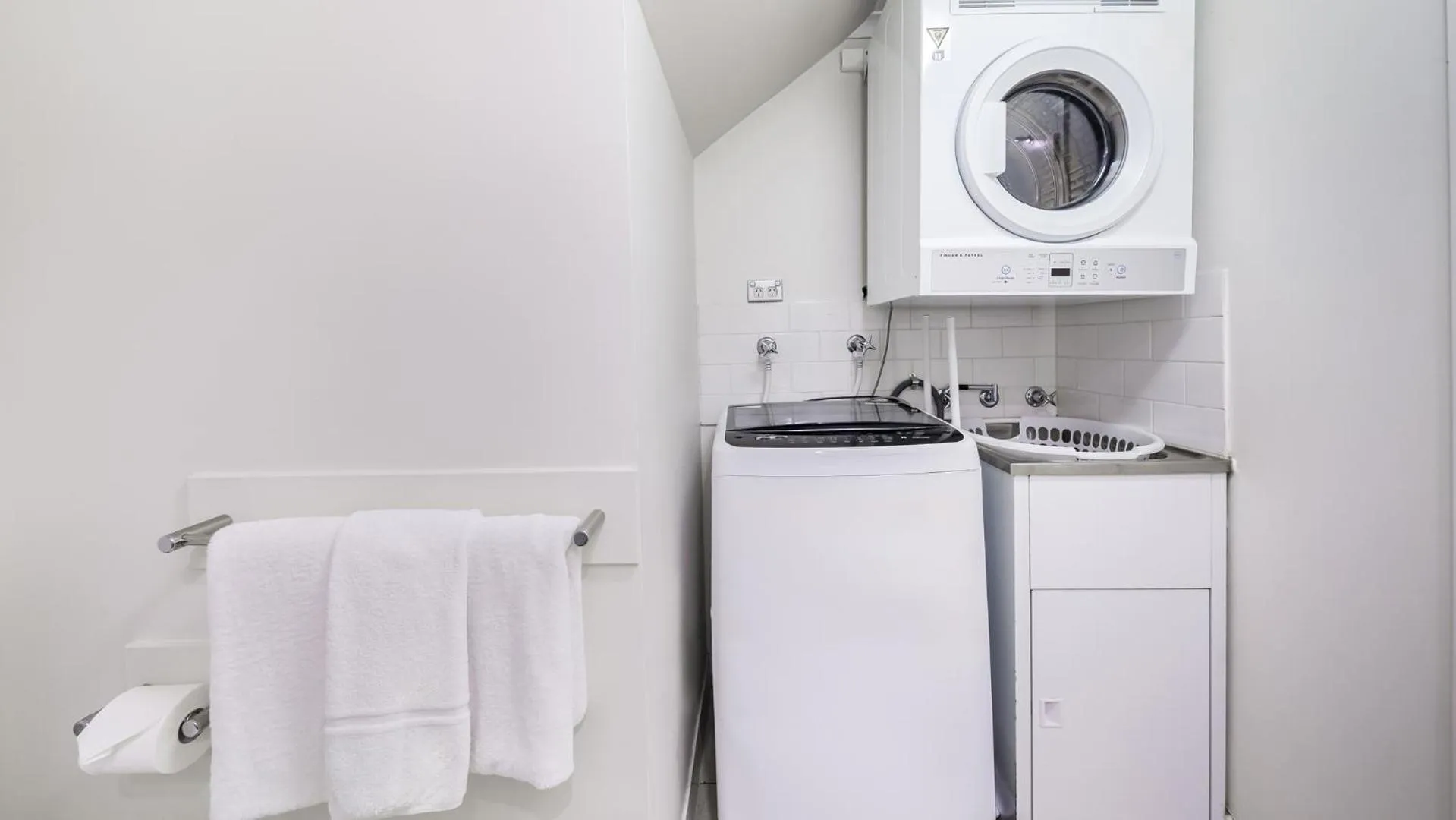 washing machine in Oaks Sydney Goldsbrough Suites