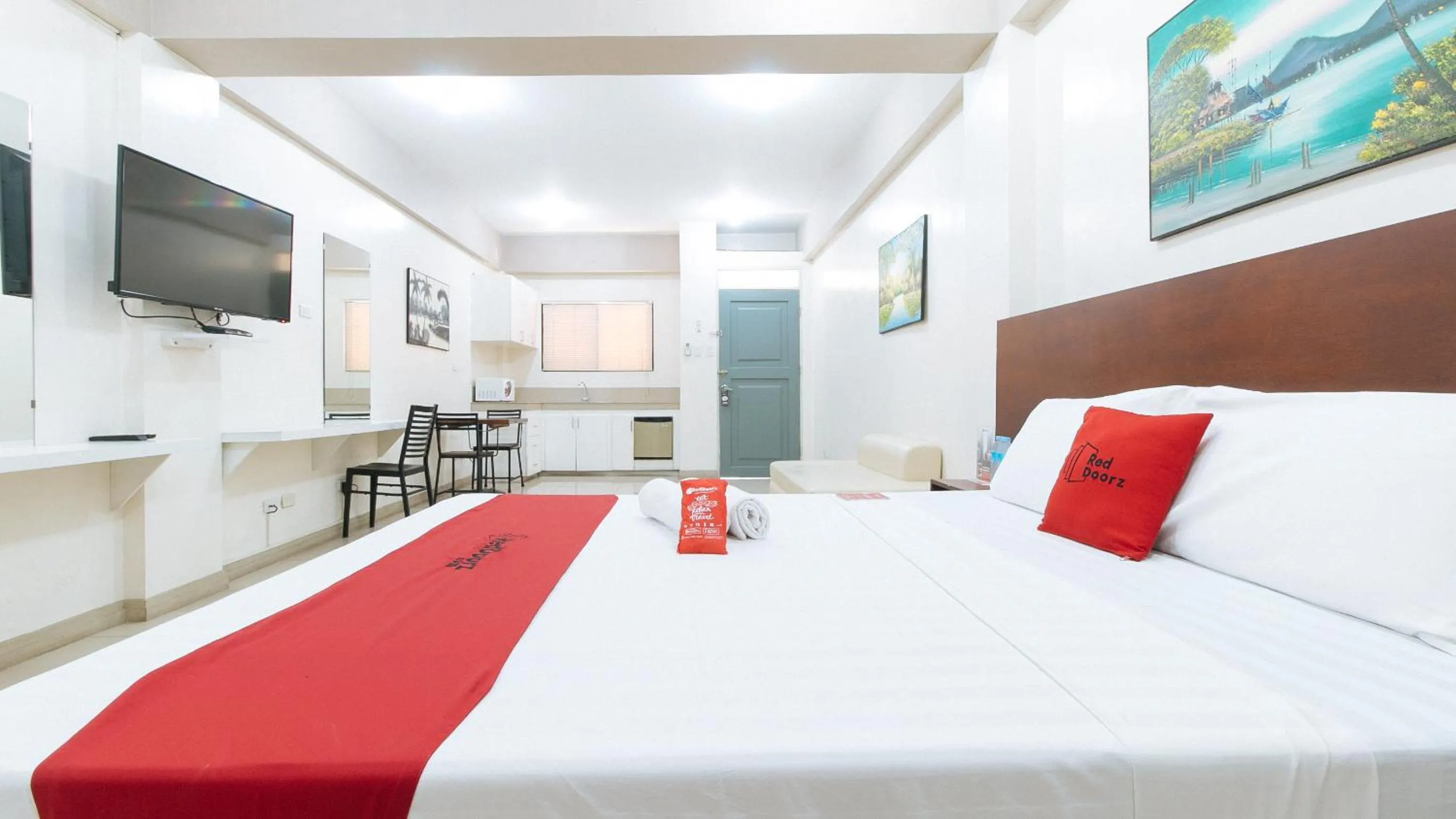 TV and multimedia, Bed in RedDoorz near Pasay Taft