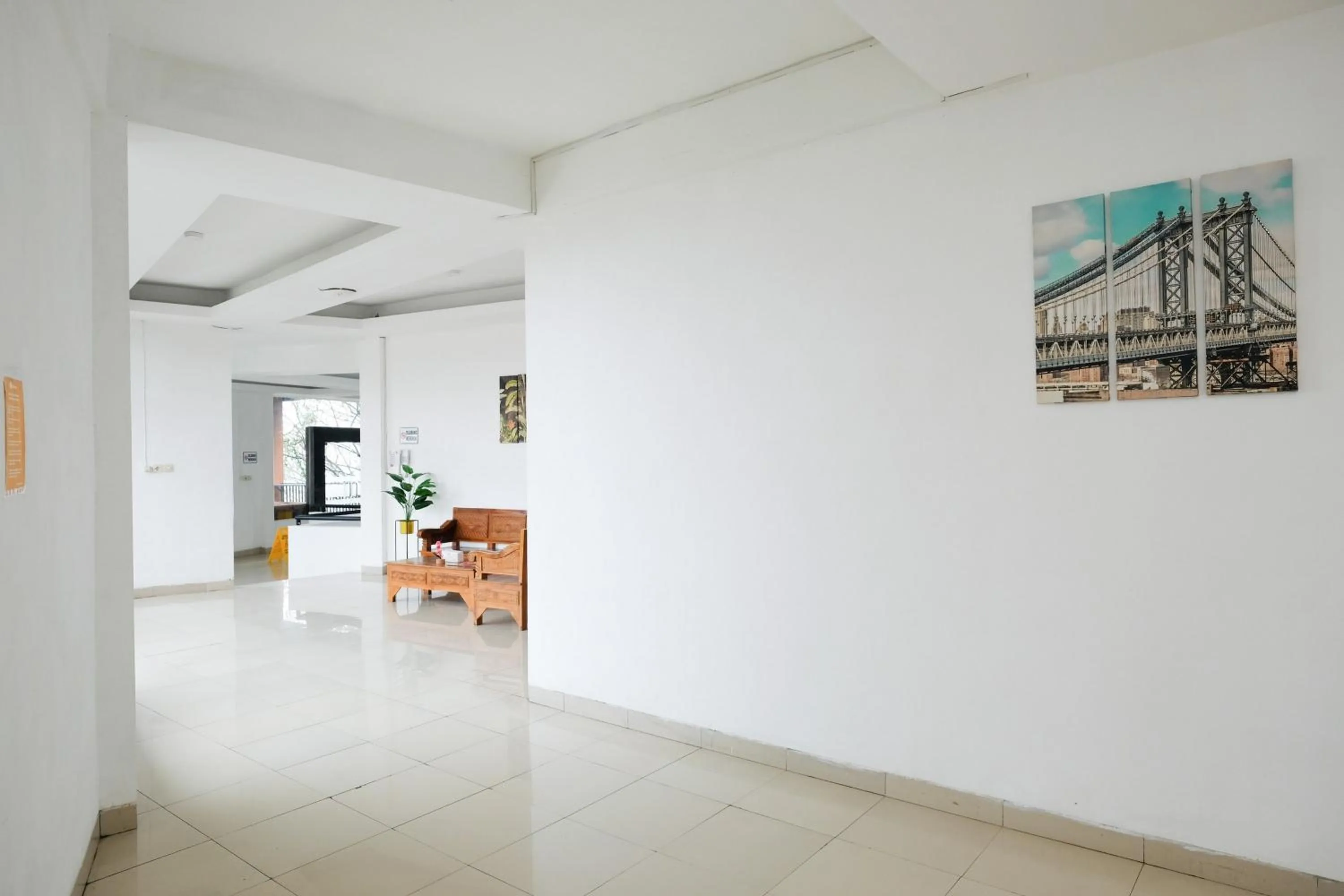 Property building in RedDoorz near Taman Rekreasi Selecta