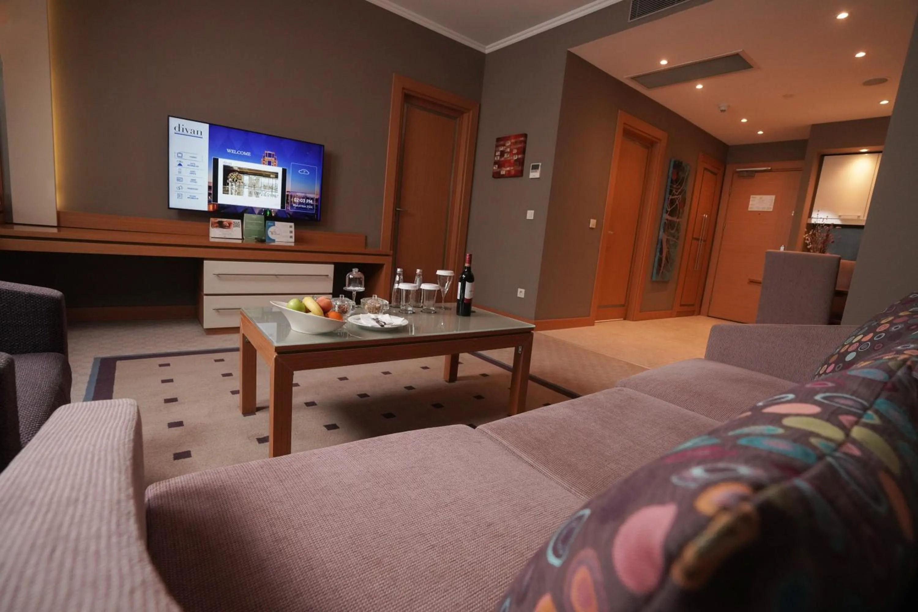 Communal lounge/ TV room in Divan Erbil Hotel