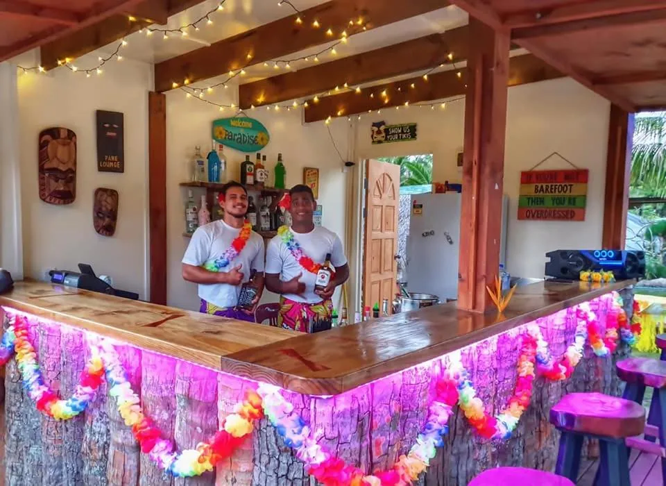 Restaurant/places to eat in Paradise Cove Lodge