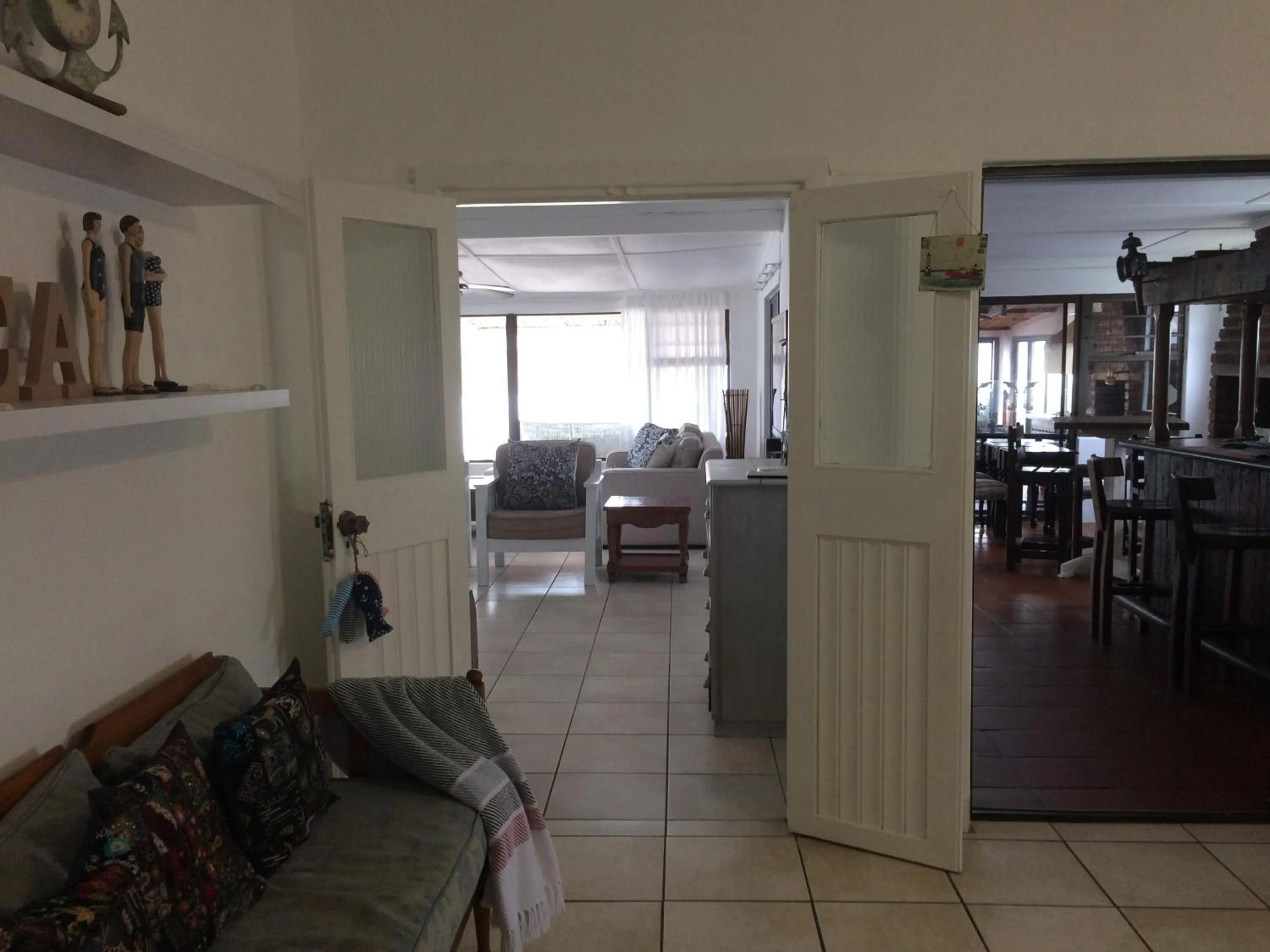 Lounge or bar in Breeze Inn Guesthouse