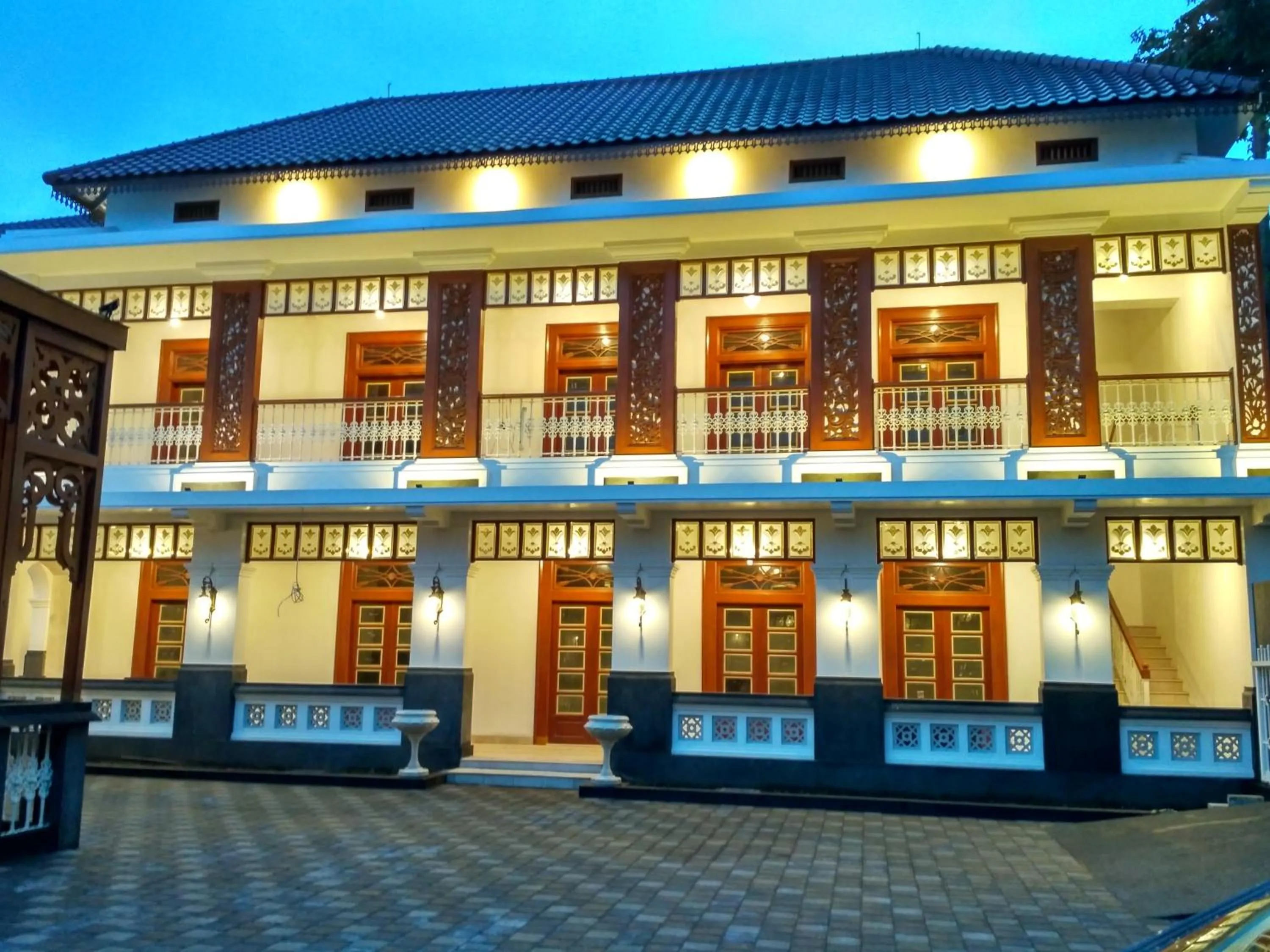Restaurant/places to eat in Daroessalam Syariah Heritage Hotel