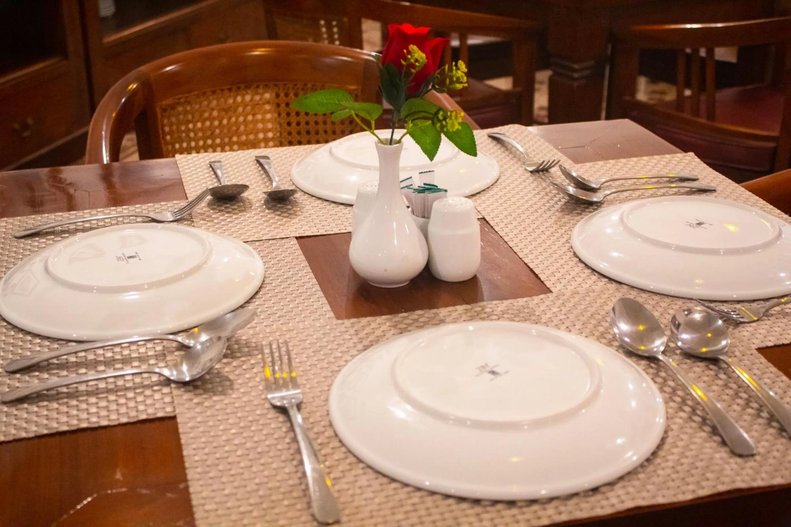 Restaurant/places to eat in Daroessalam Syariah Heritage Hotel