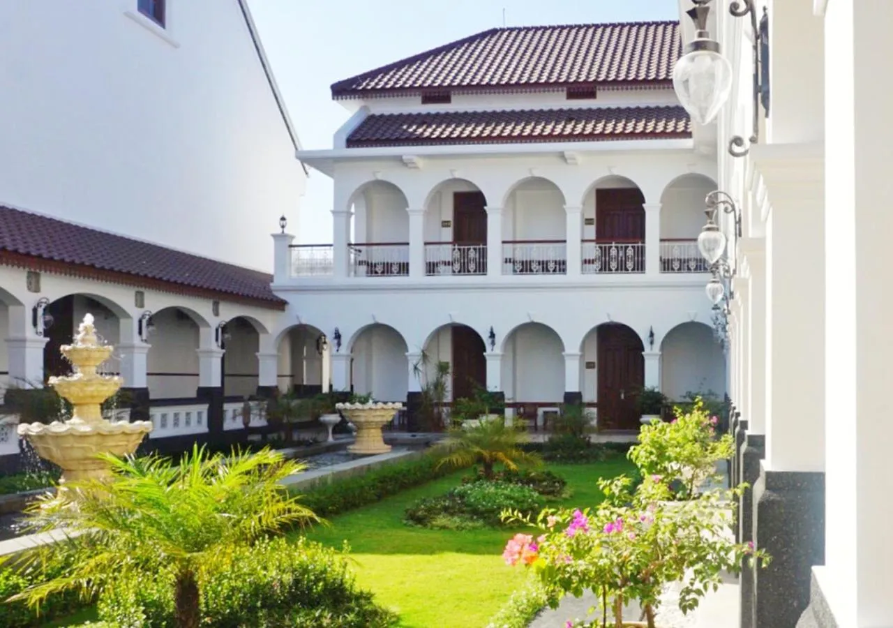 Property building in Daroessalam Syariah Heritage Hotel