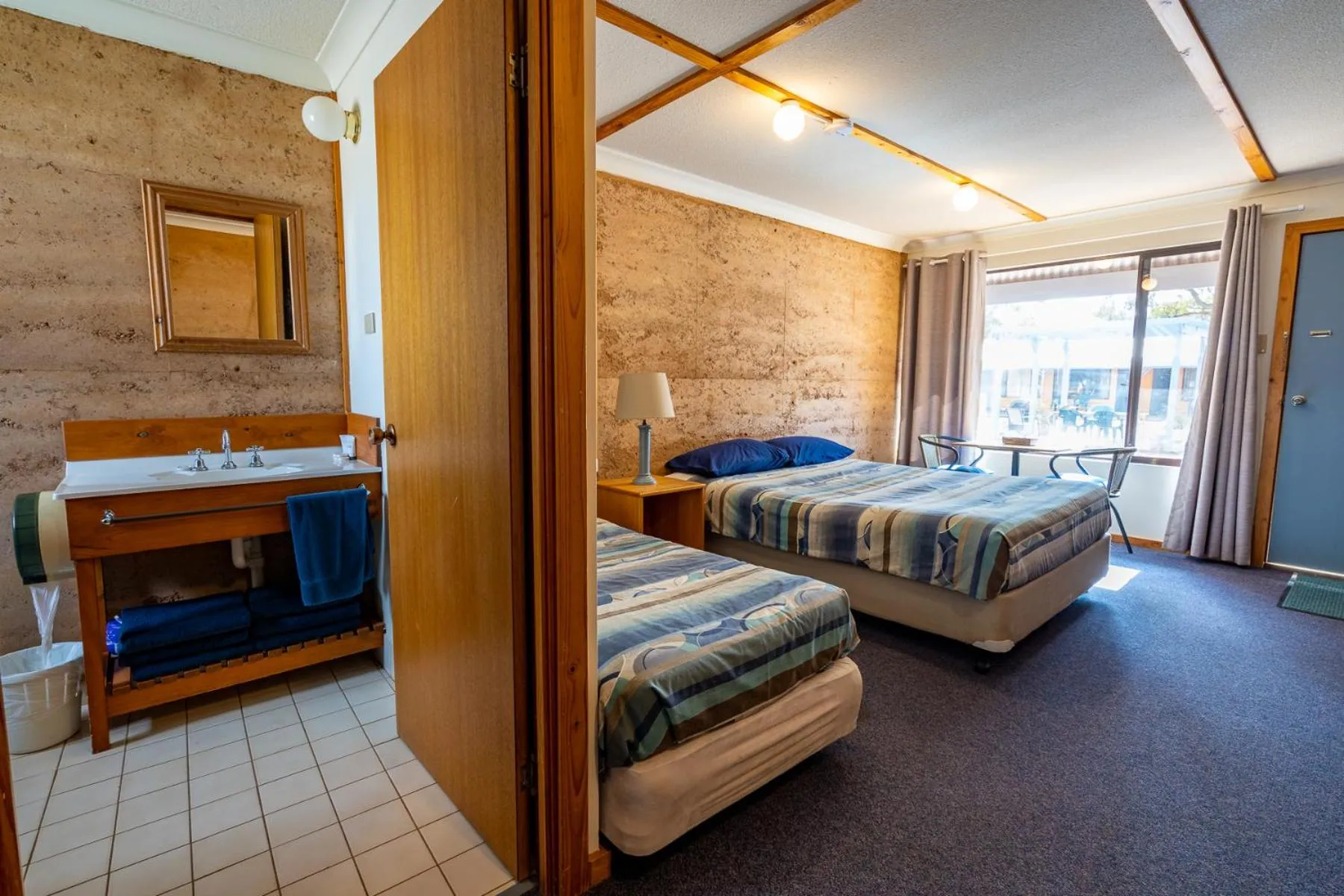 Bed in Ngadju Gateway Motel Norseman formally Great Western Motel