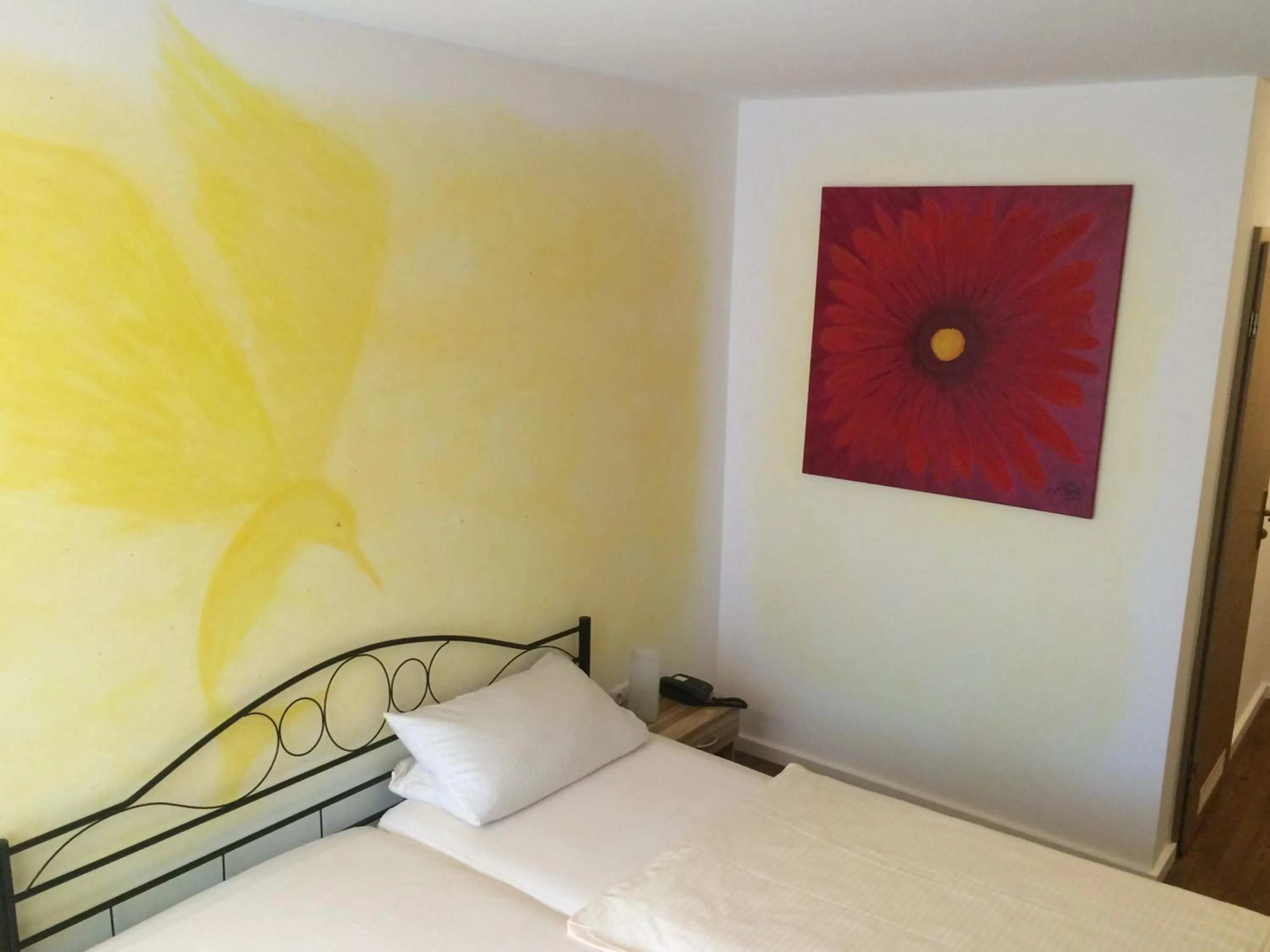 Bed in Landgasthaus Konig