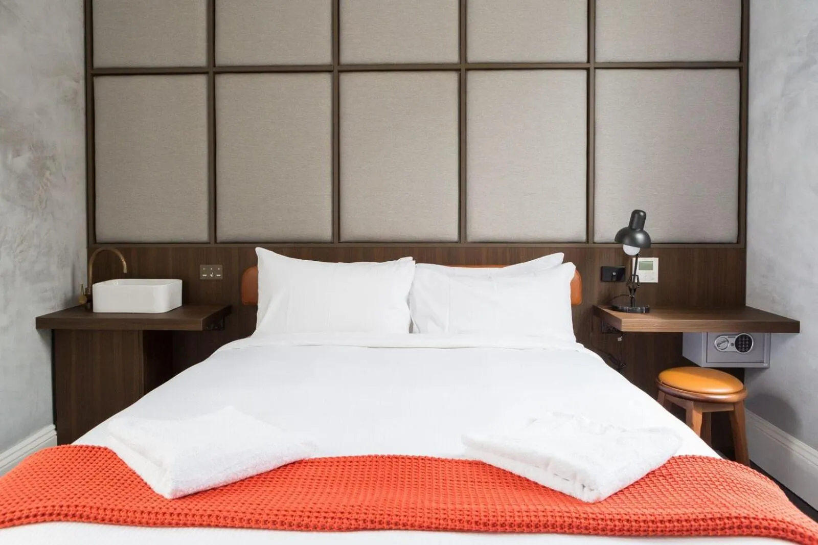 Bedroom, Bed in Terminus Hotel Pyrmont