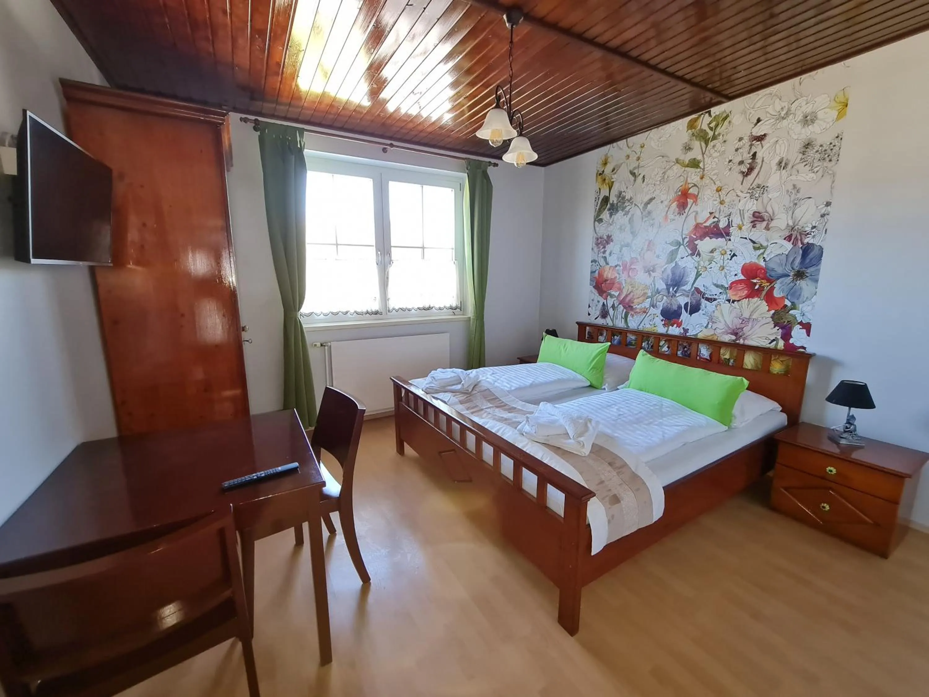 Photo of the whole room, Bed in Vita Gasthof