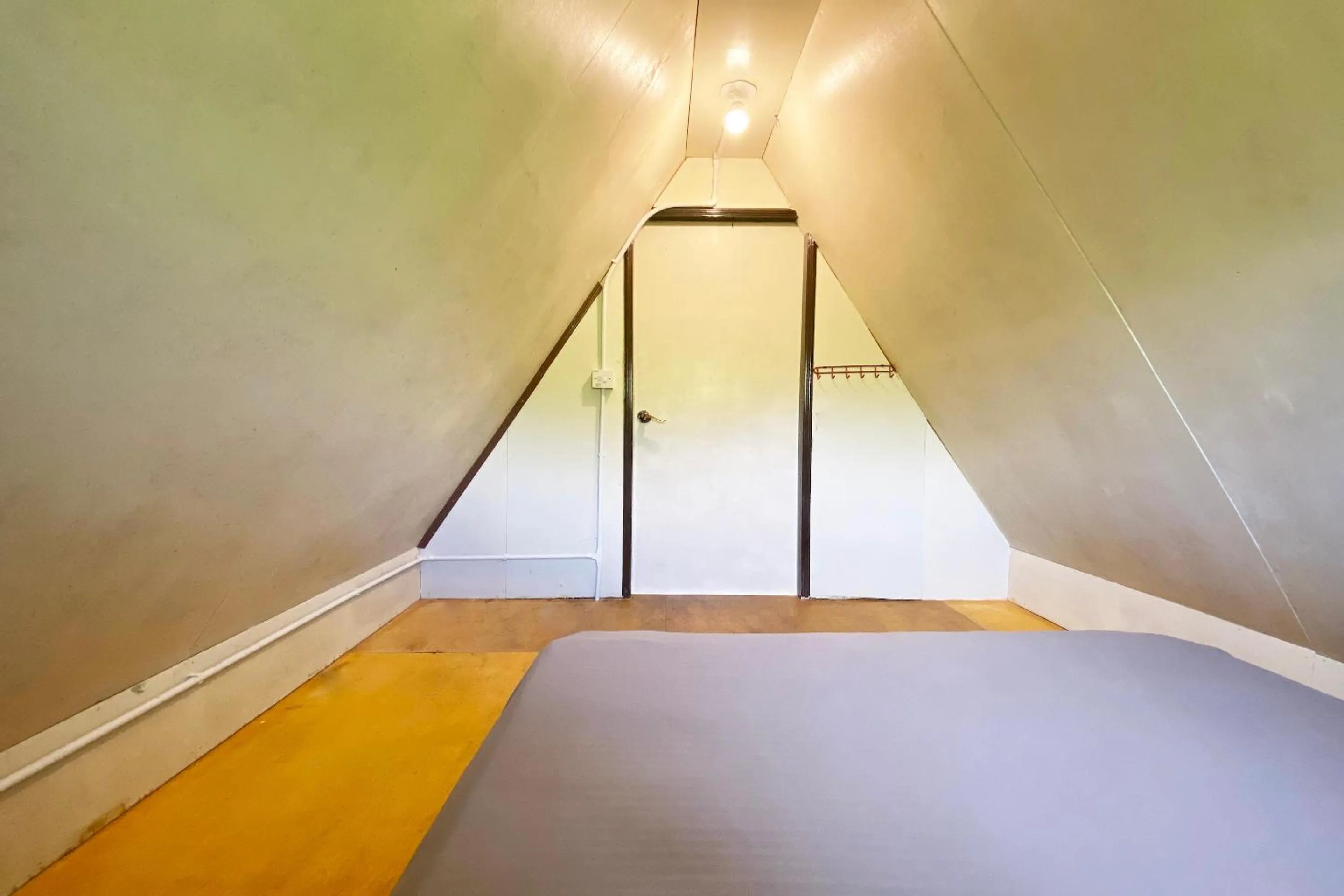 Bedroom in Lily Cottage & Kitchen