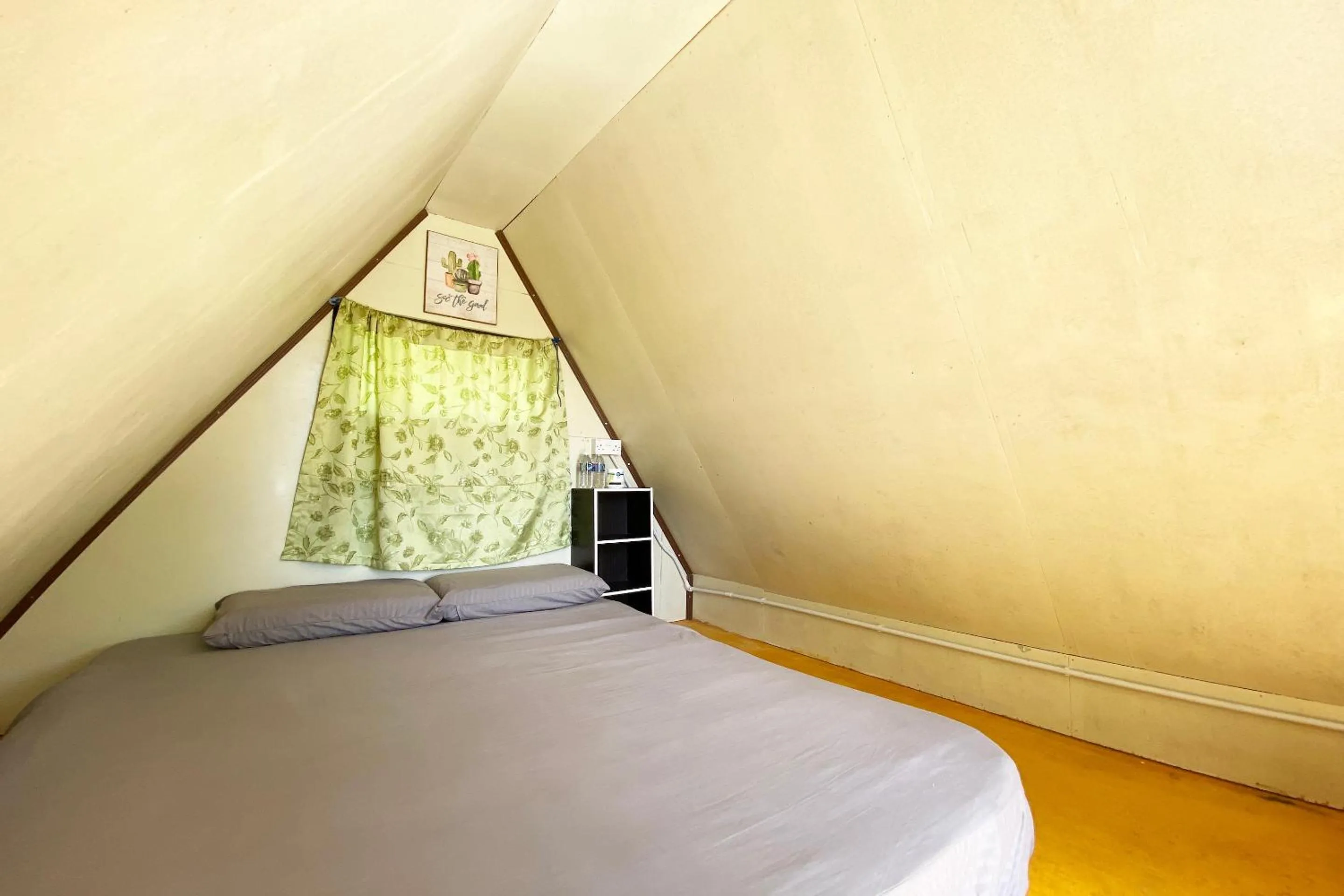 Bedroom in Lily Cottage & Kitchen
