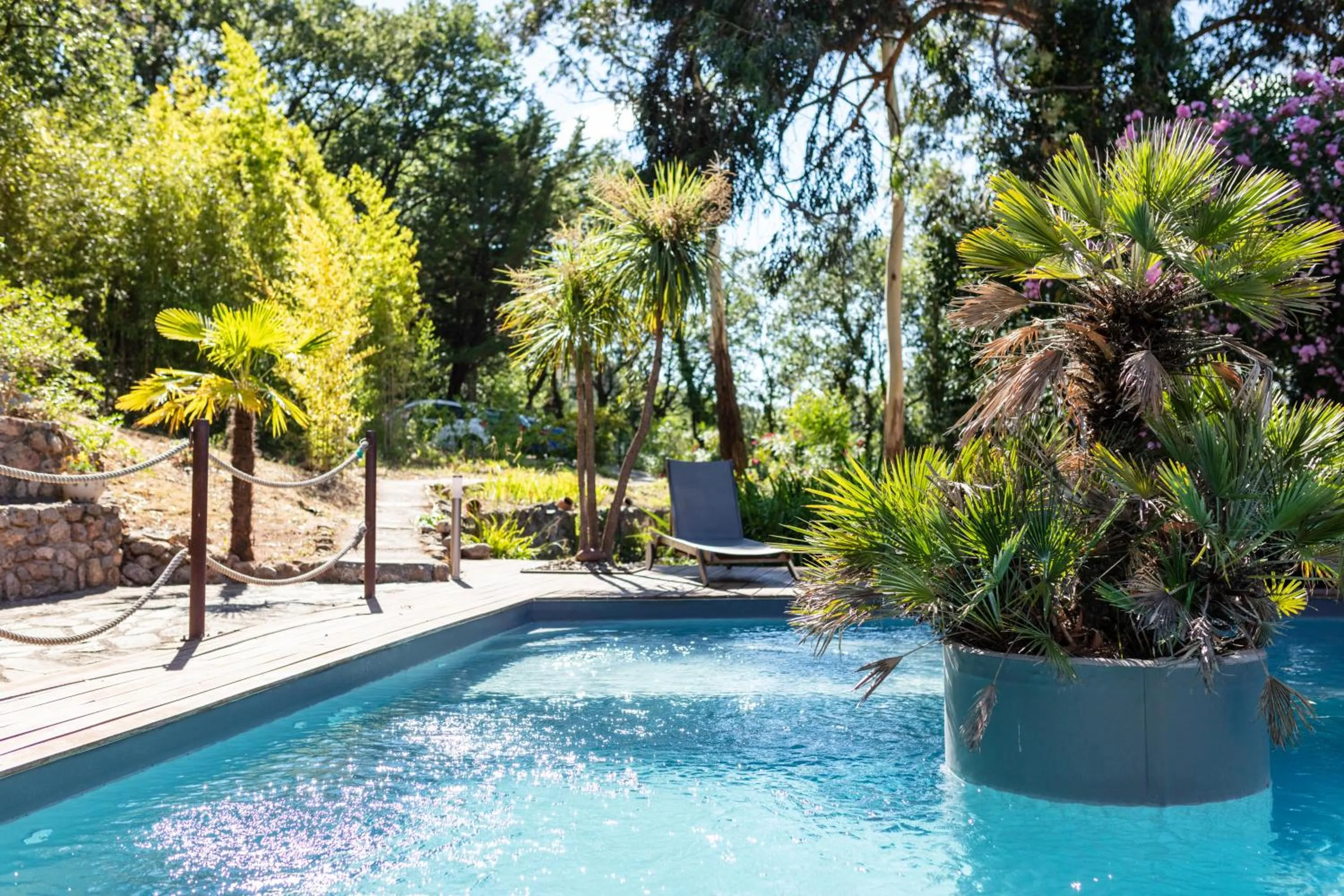 Swimming pool in Casa9 Hôtel