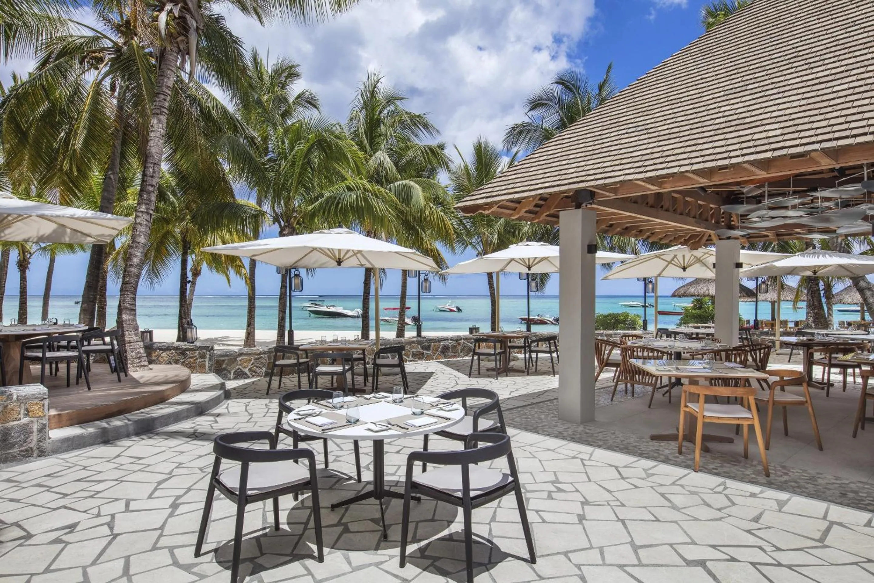 Restaurant/places to eat in Paradis Beachcomber Golf Resort & Spa