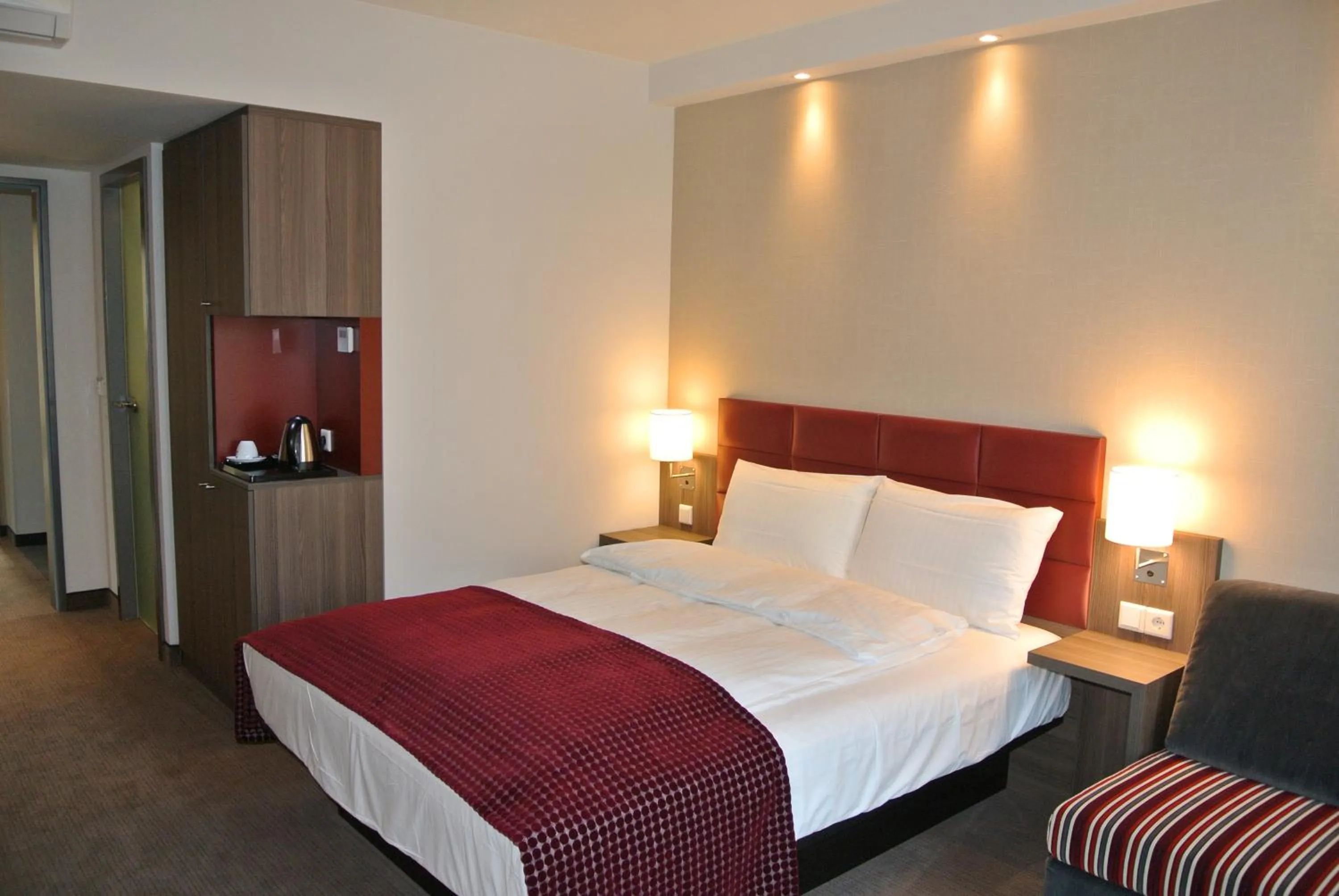 Photo of the whole room, Bed in Hotel zur Krone