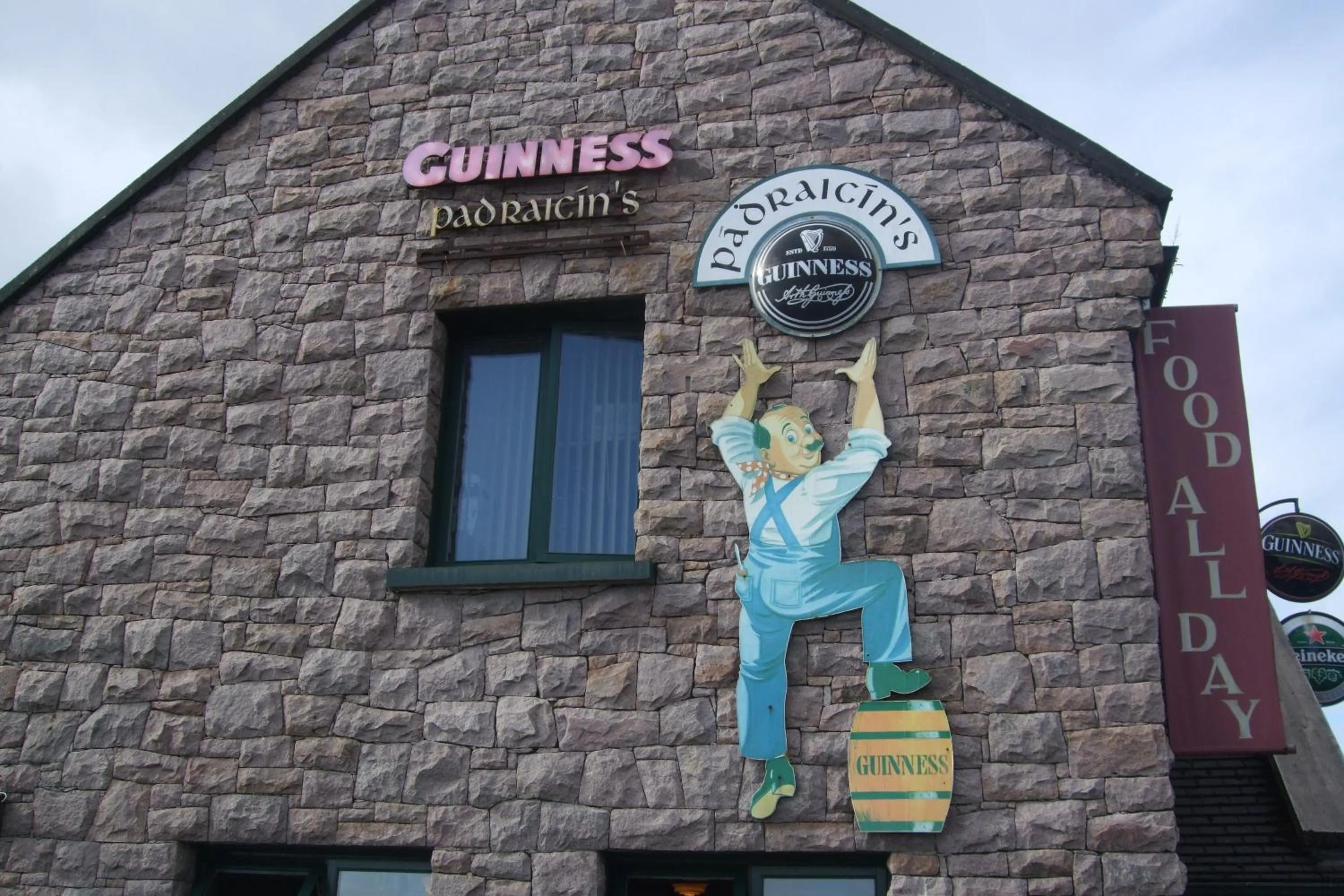 Property logo or sign in Padraicins