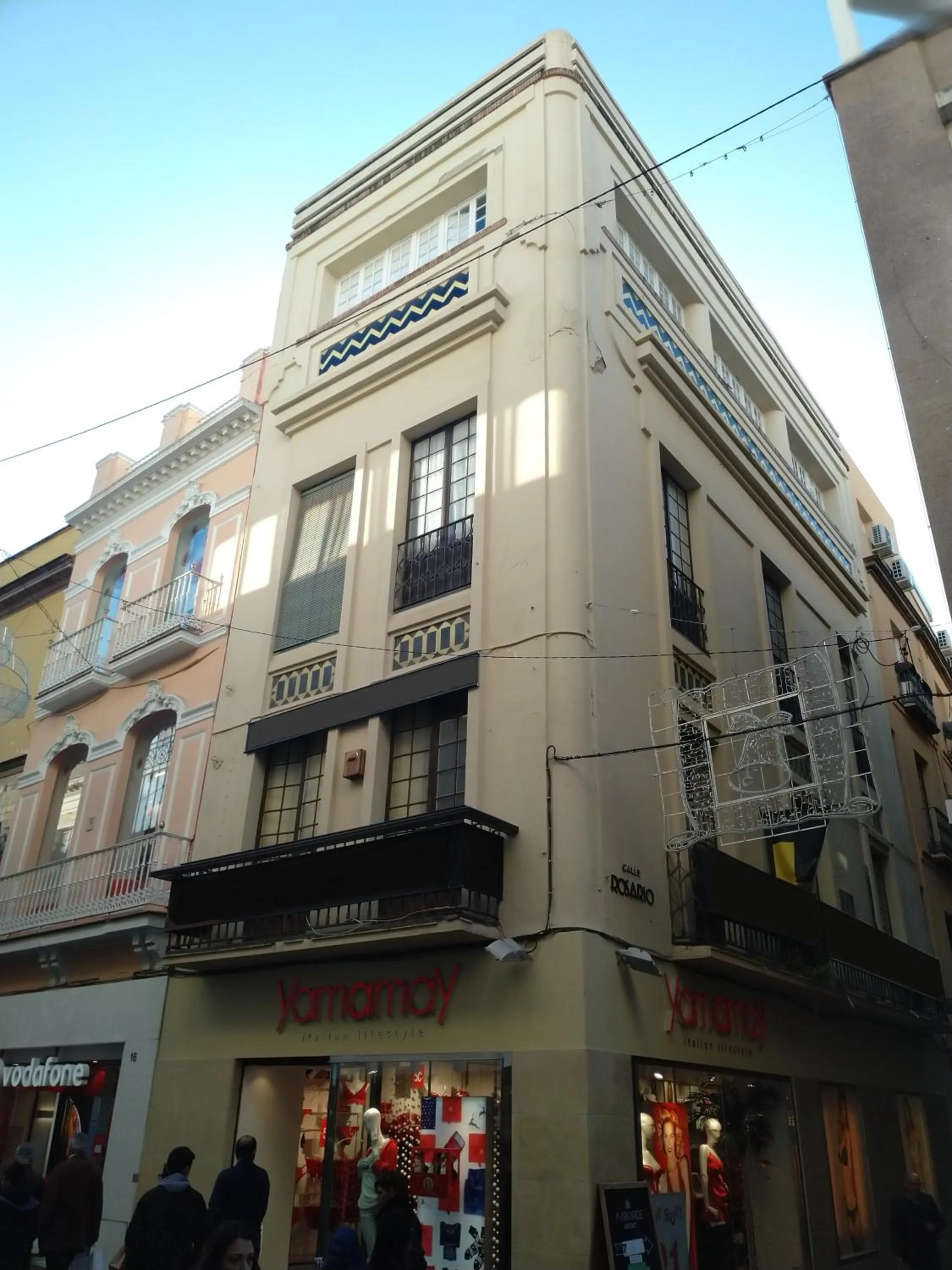 Property building in Apartamentos Calle Rosario