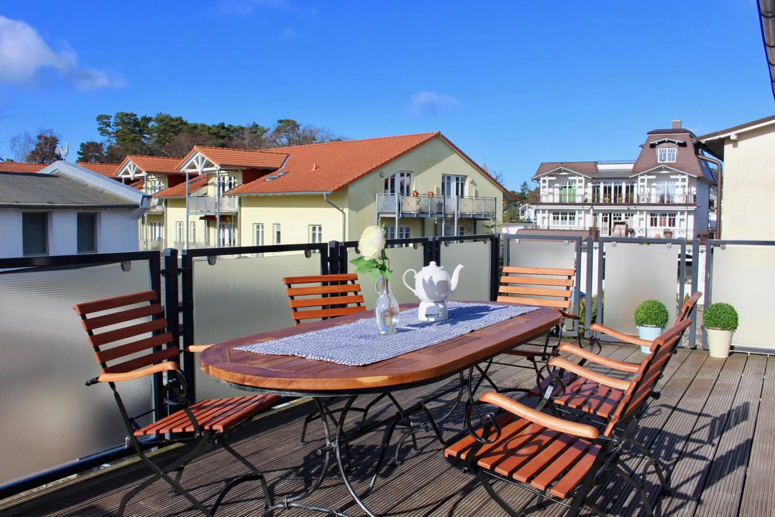 strandnahe FeWo mit 3 Schlafzimmern und Balkon, Villa Vergissmeinnicht 02, Binz