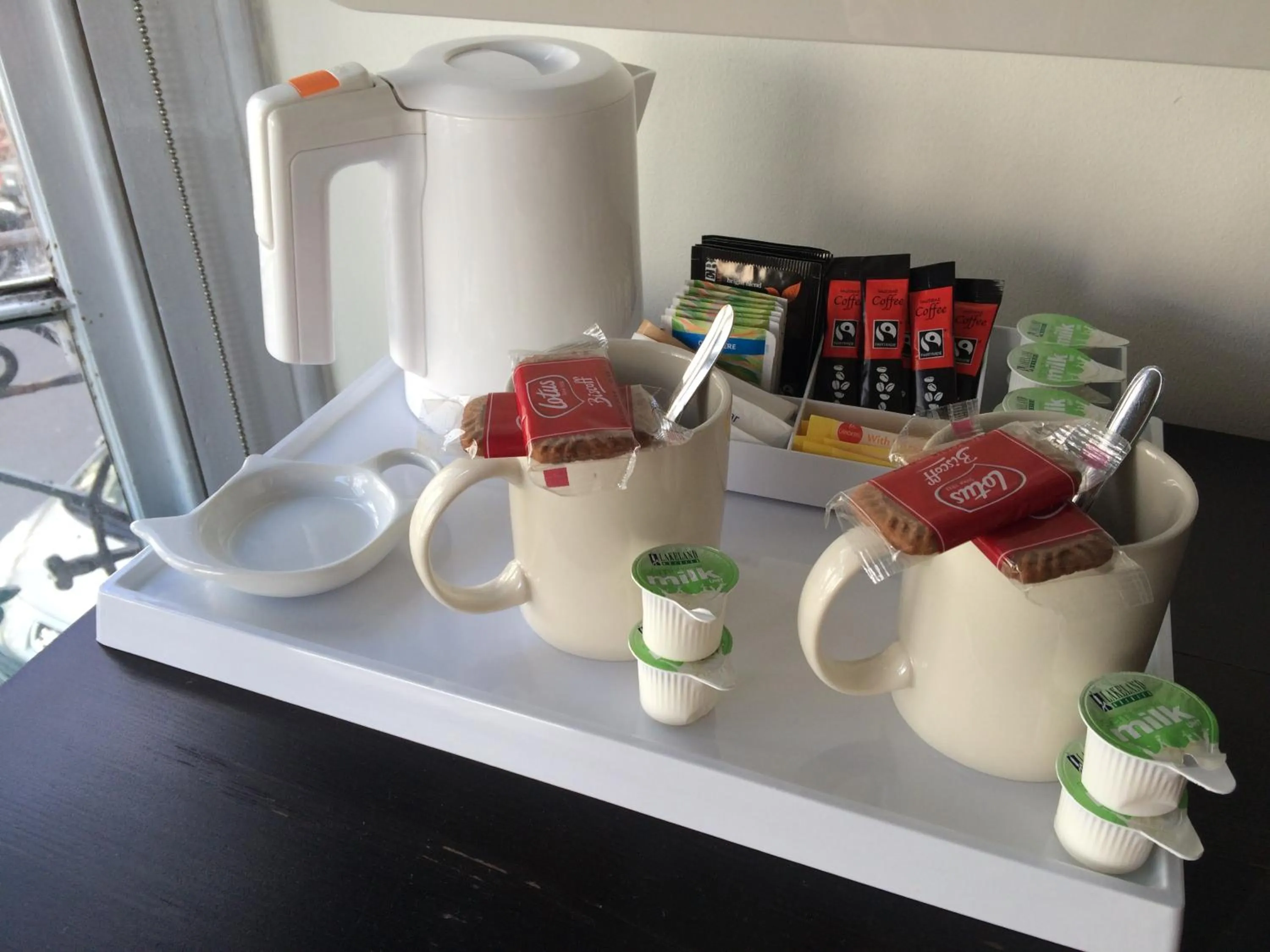 Coffee/tea facilities in Grand Pier Guest House