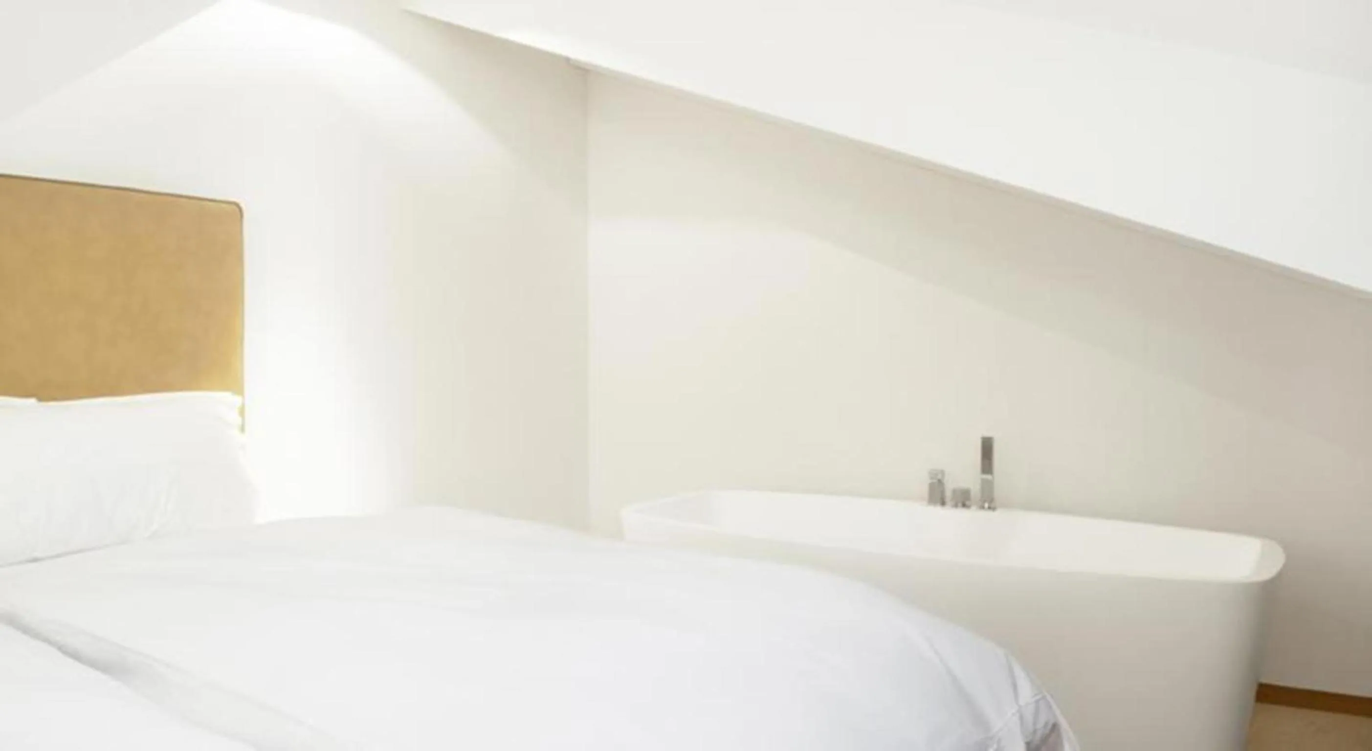 Bathroom, Bed in Hotel Gabbani