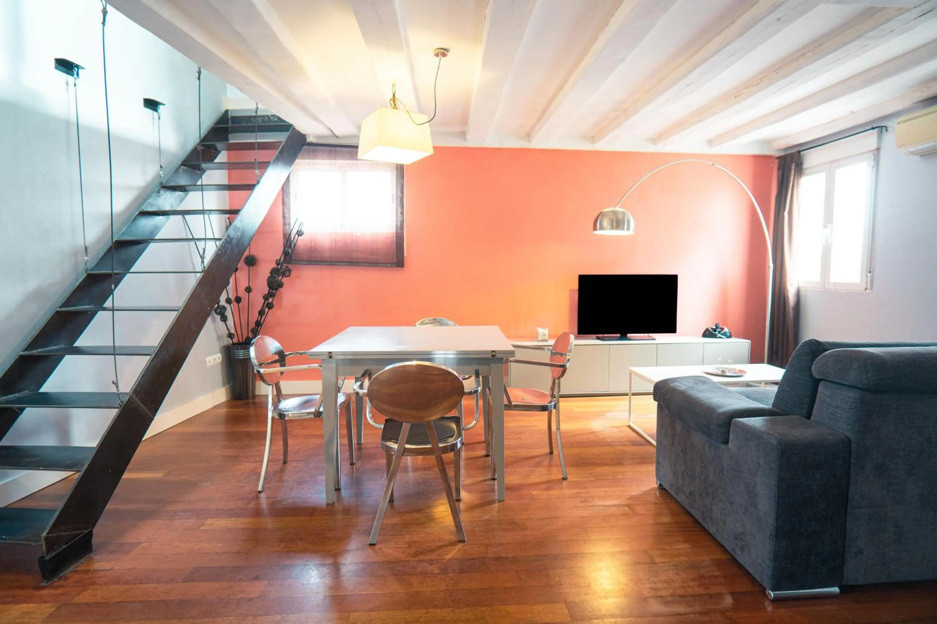 Living room in Smartr Madrid Atocha