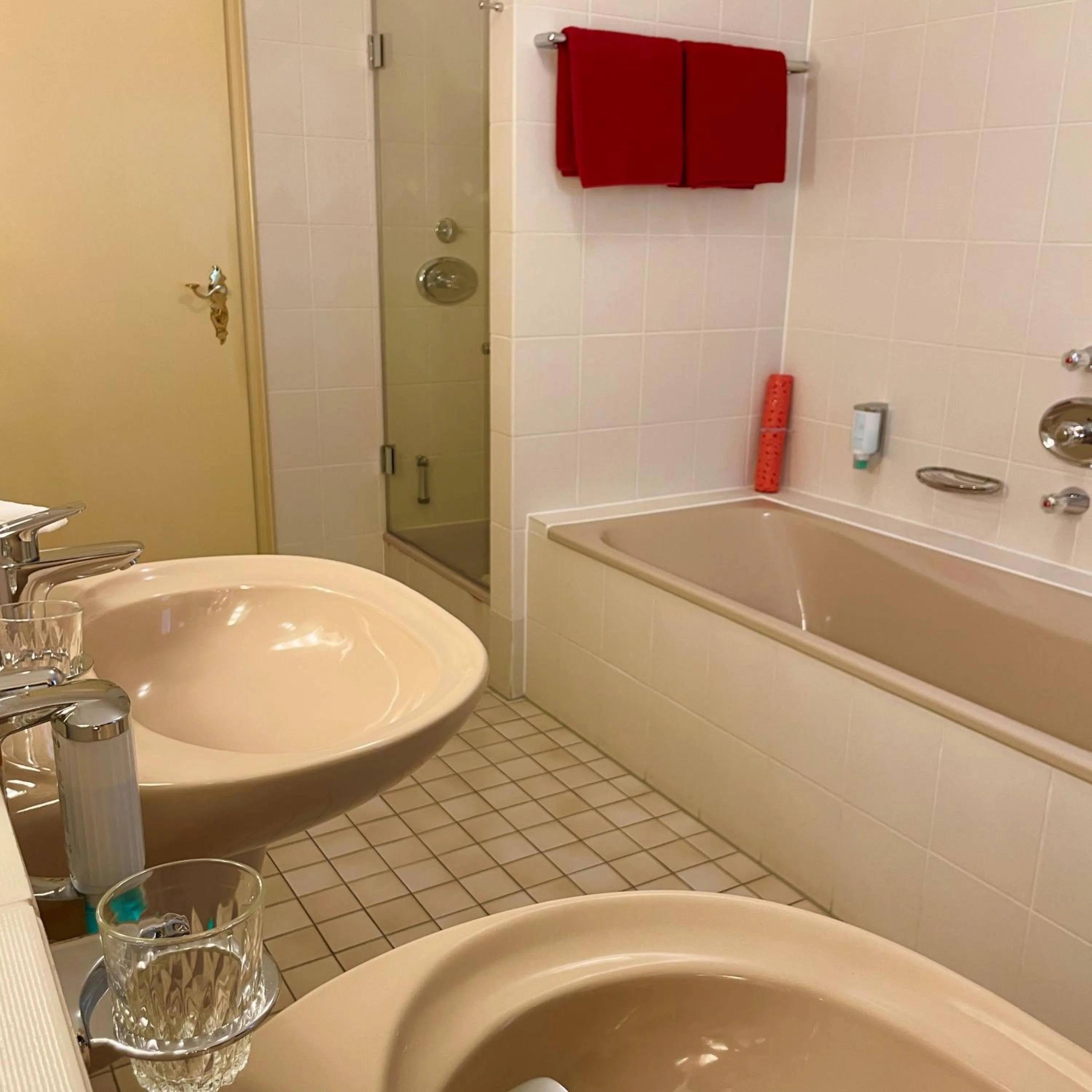 Bathroom in Villa am Park