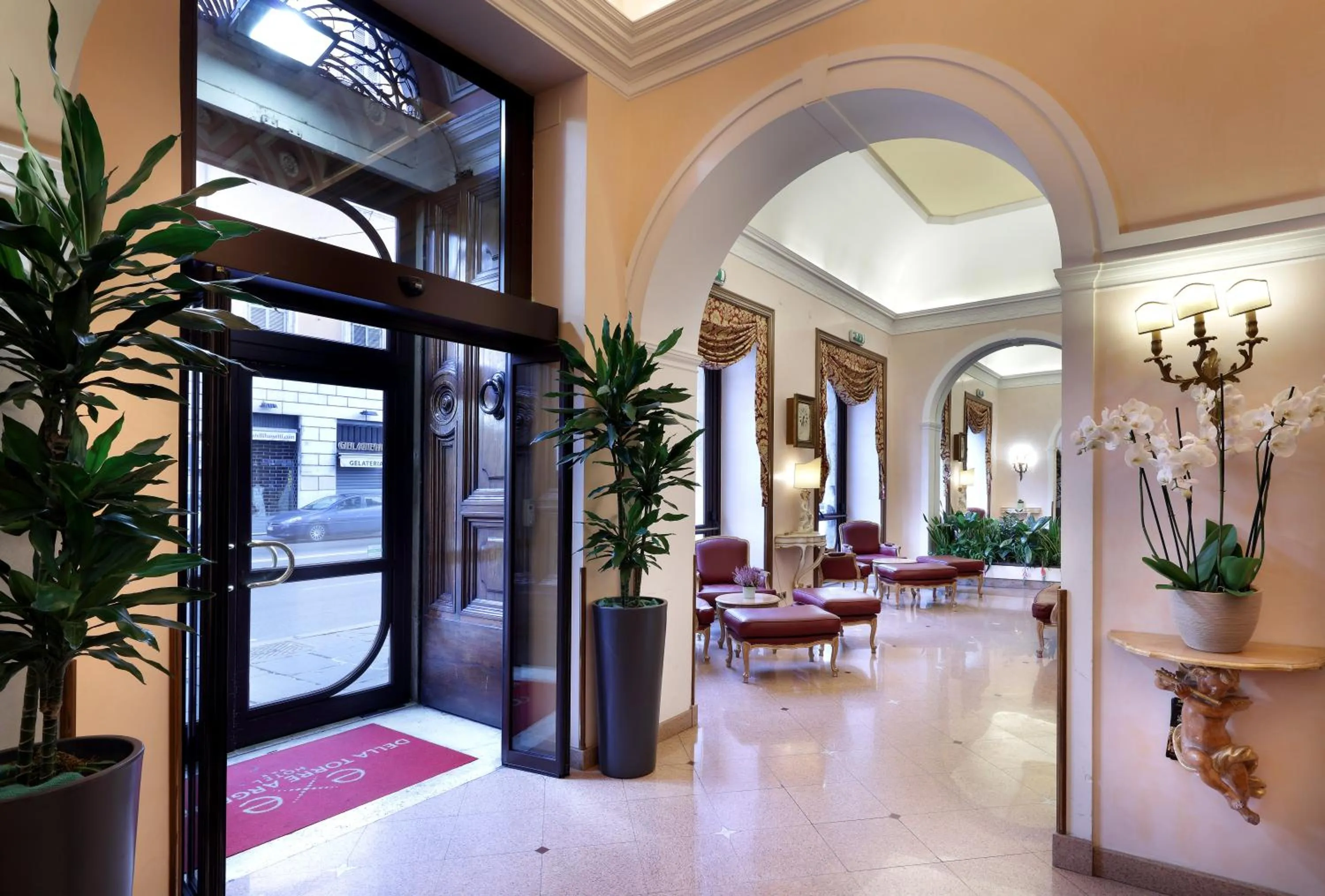 Decorative detail in Hotel Della Torre Argentina